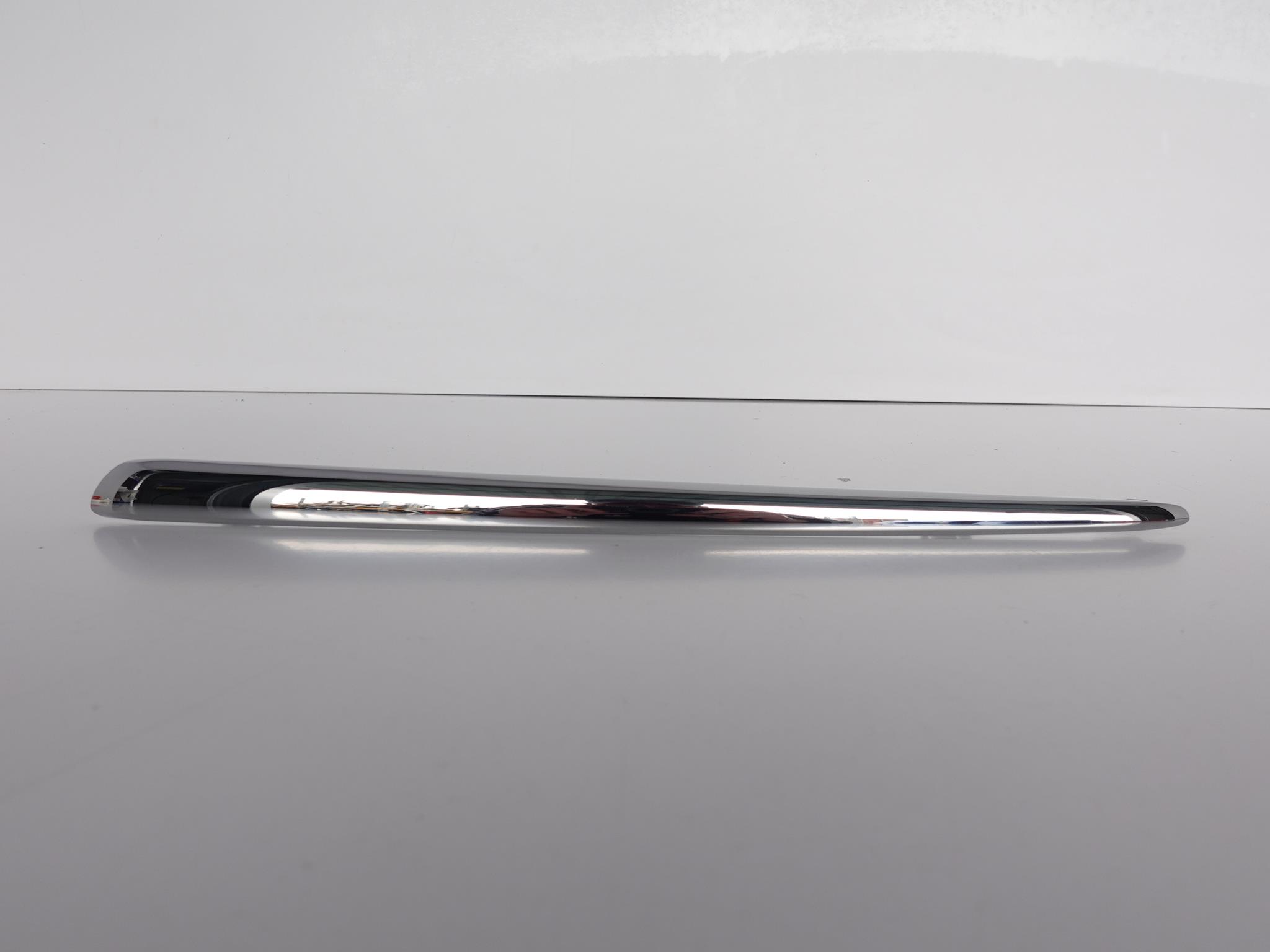 MERCEDES CLS C257 18- LISTWA CHROM PRAWA NA GRILL MERCEDES CLS C257 18- LISTWA CHROM PRAWA NA GRILL