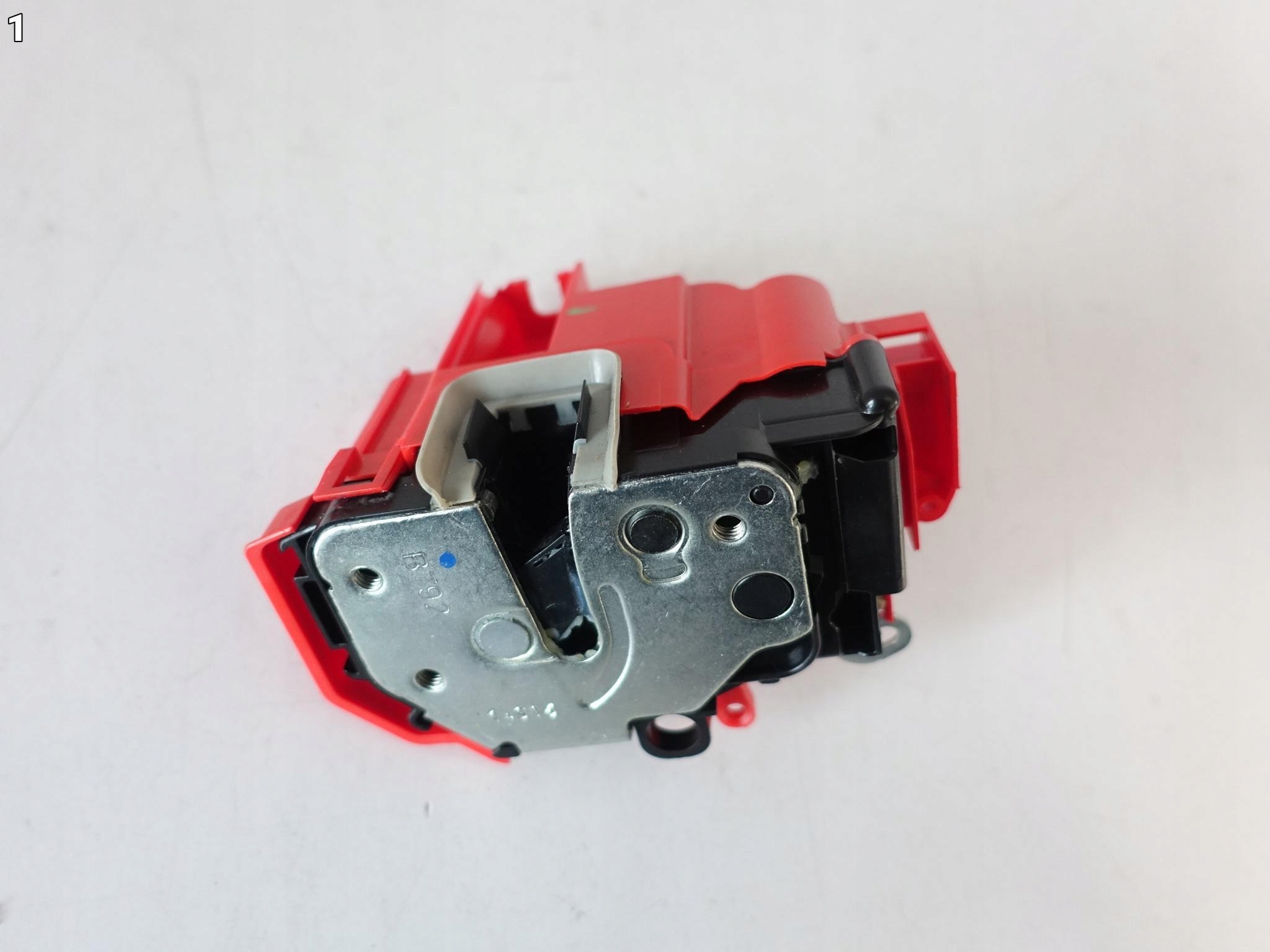 FERRARI 458 488 812 CALIFORNIA GTC4 ZAMEK DRZWI LEWY PRZÓD FERRARI 458 488 812 CALIFORNIA GTC4 ZAMEK DRZWI LEWY PRZÓD - obrazek 2