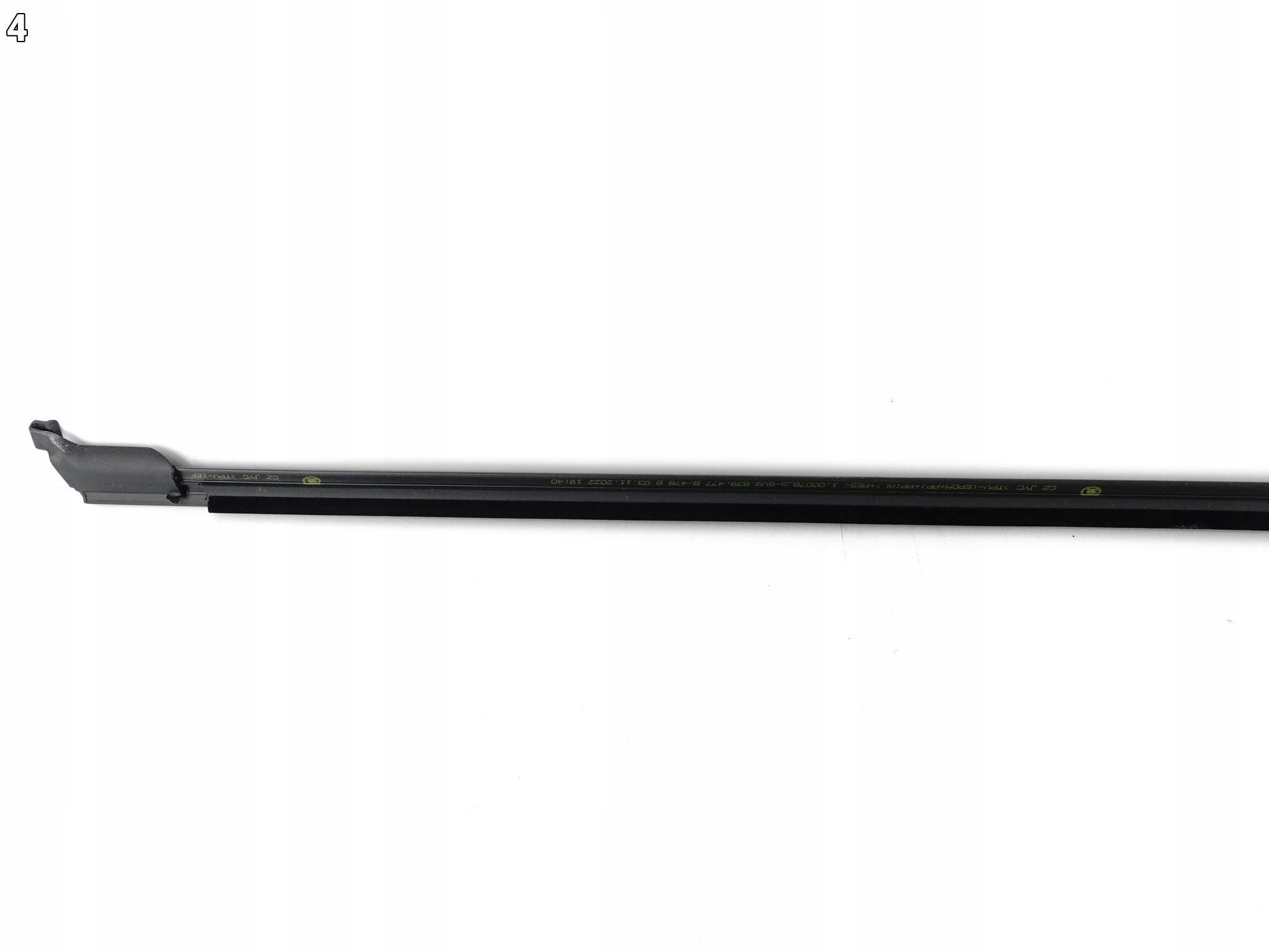 SKODA FABIA III 3 6V0 LIFT 15-20 LISTWA ZGARNIAJĄCA SZYBY DRZWI PRAWA PRZÓD SKODA FABIA III 3 6V0 LIFT 15-20 LISTWA ZGARNIAJĄCA SZYBY DRZWI PRAWA PRZÓD - obrazek 5