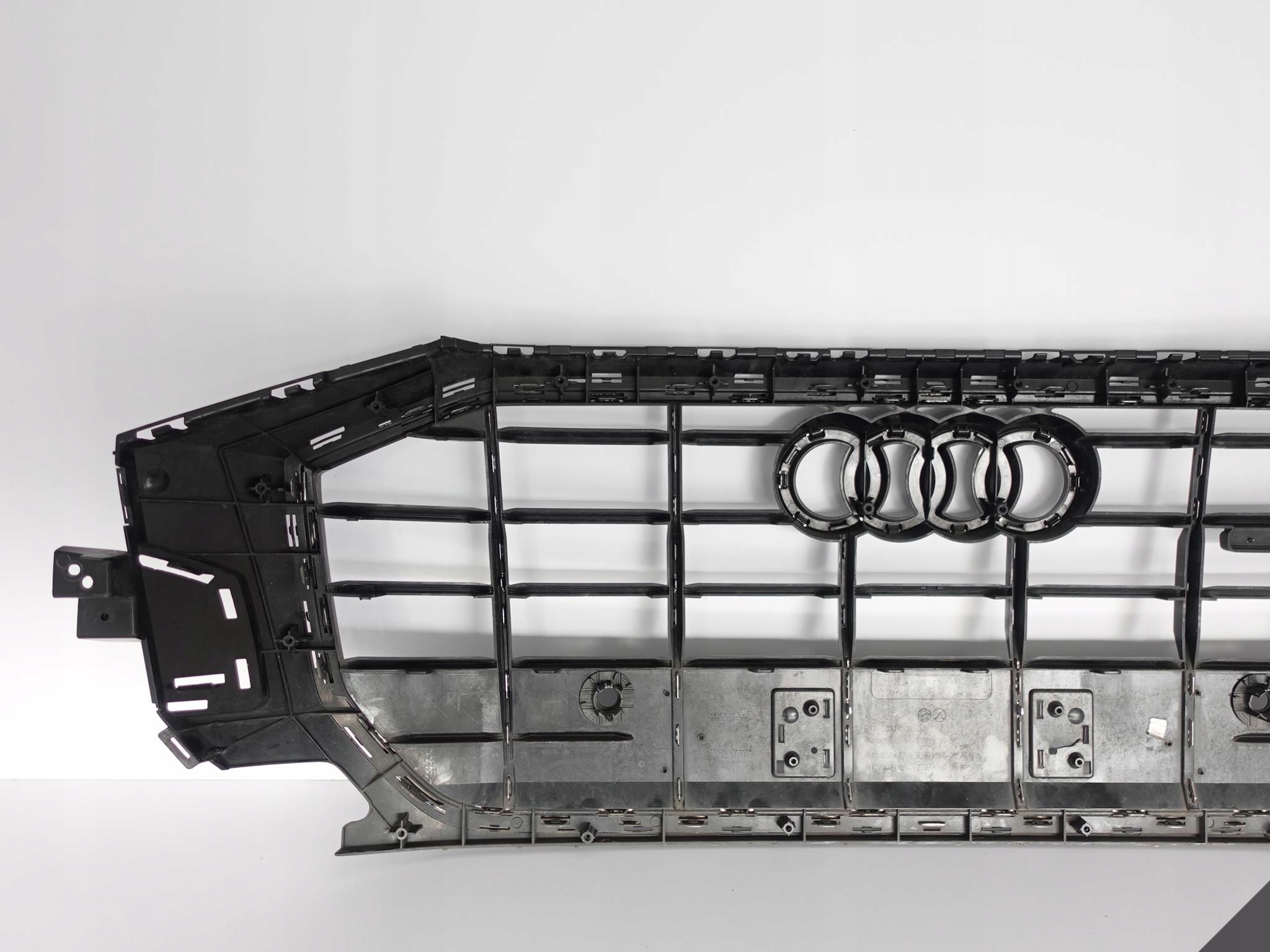 AUDI Q8 4M8 S-LINE 18- ZDERZAK GRILL ATRAPA *PDC* AUDI Q8 4M8 S-LINE 18- ZDERZAK GRILL ATRAPA *PDC* - obrazek 9