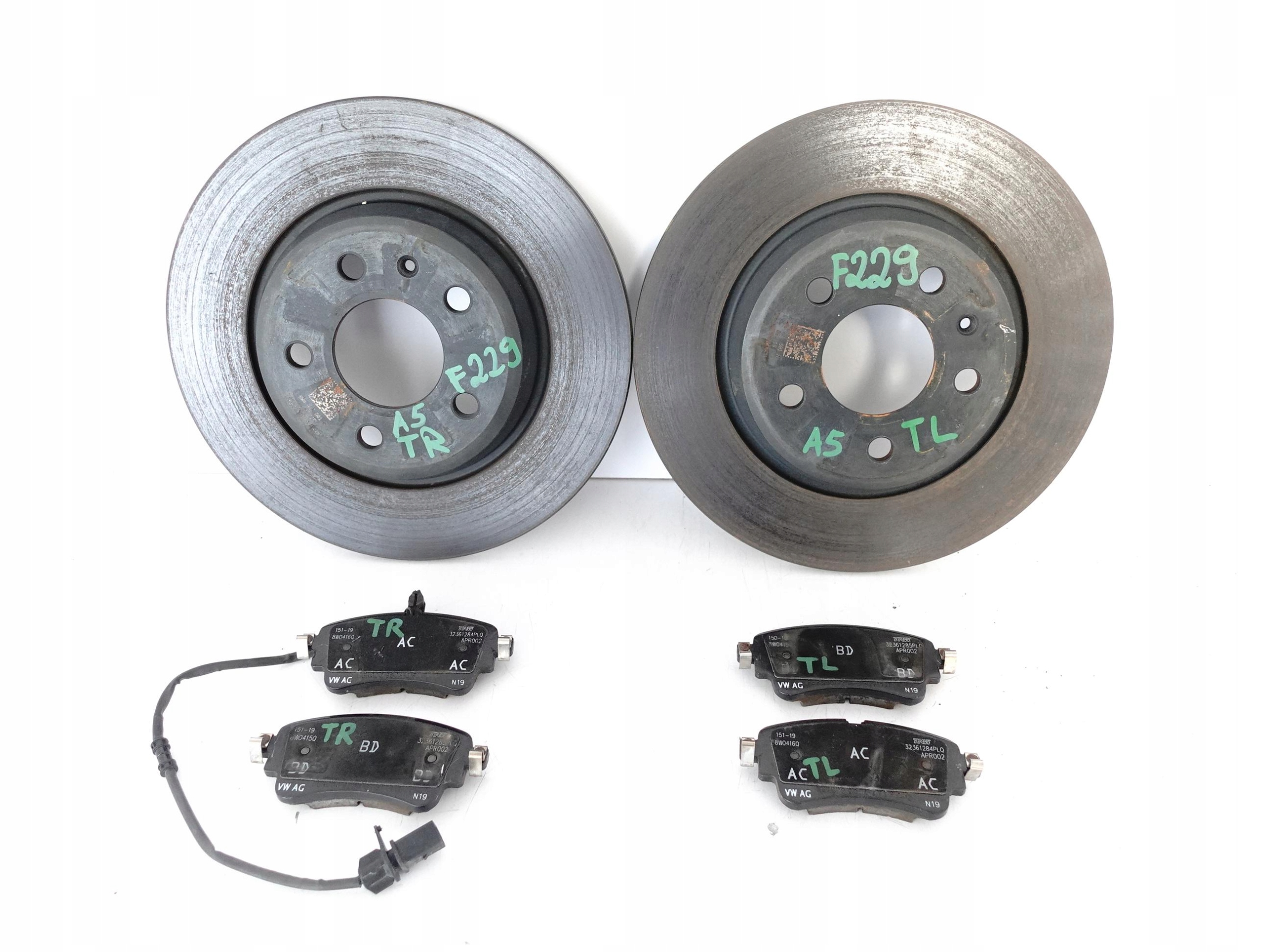 AUDI A5 S5 F5 8W6 A4 8W0 B9 TARCZE HAMULCOWE 300X12MM + KLOCKI 36 KM TYŁ AUDI A5 S5 F5 8W6 A4 8W0 B9 TARCZE HAMULCOWE 300X12MM + KLOCKI 36 KM TYŁ