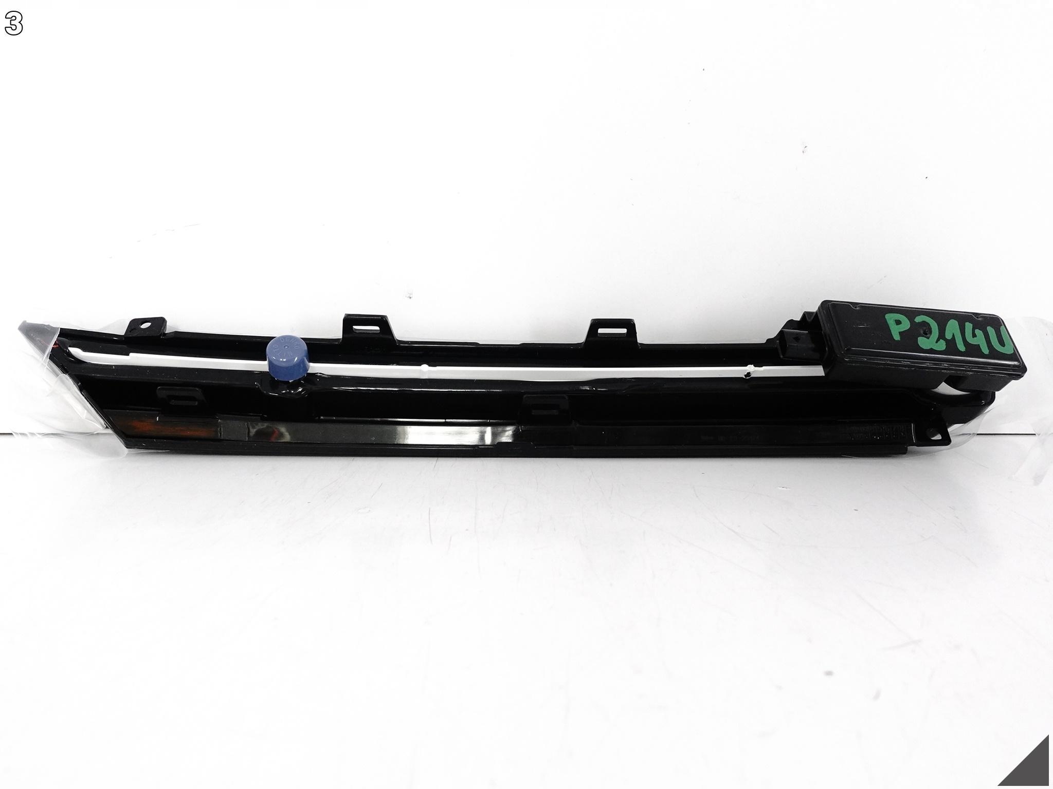 VW GOLF 8 VIII 5H0 19- GRILL ATRAPA LED DRL LISTWA OZDOBNA PODŚWIETLANE L VW GOLF 8 VIII 5H0 19- GRILL ATRAPA LED DRL LISTWA OZDOBNA PODŚWIETLANE L - obrazek 4