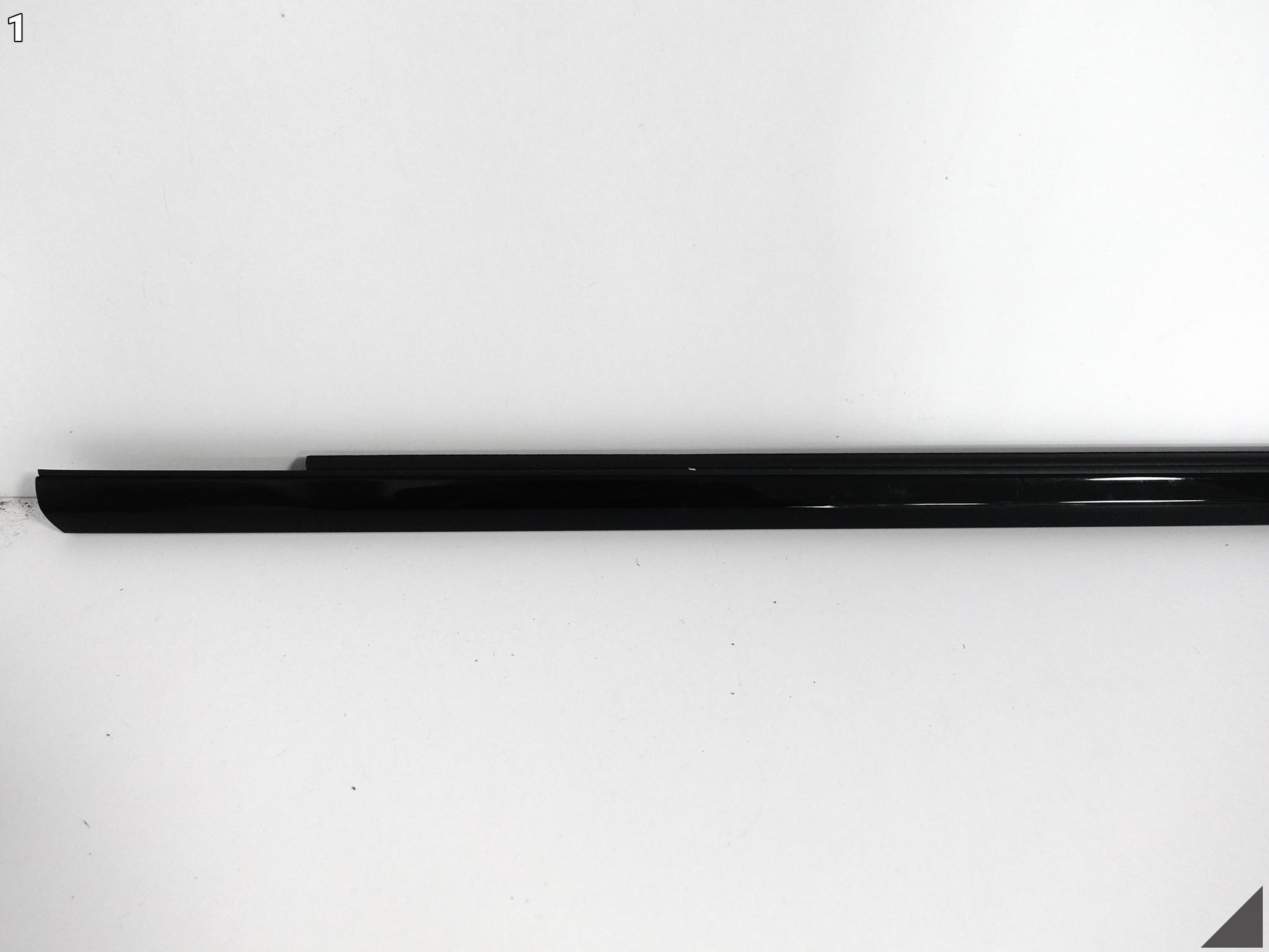 AUDI A3 S3 RS3 8Y0 20- LISTWA ZGARNIAJĄCA SZYBY PRAWA PRZÓD 8Y0837476E T94 AUDI A3 S3 RS3 8Y0 20- LISTWA ZGARNIAJĄCA SZYBY PRAWA PRZÓD 8Y0837476E T94 - obrazek 2