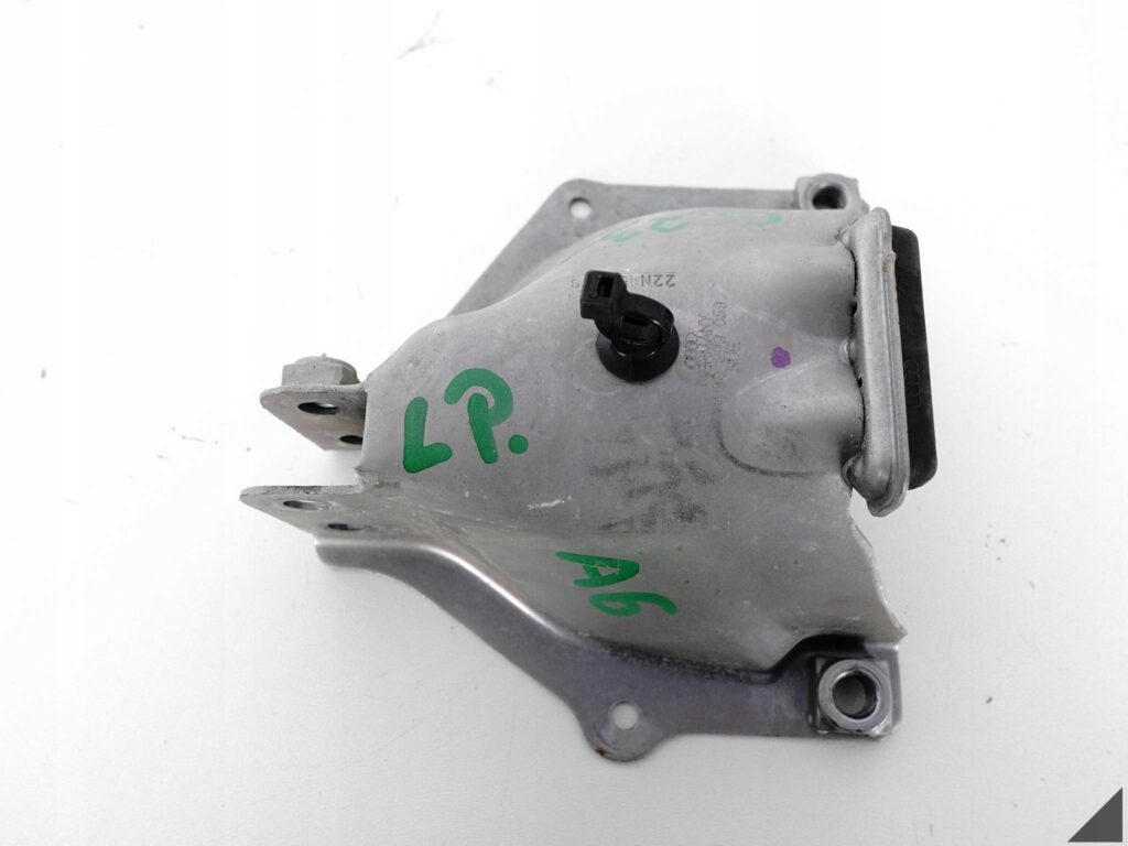 AUDI A6 4G0 C7 LIFT 10-18 OSŁONA PODUSZKI SILNIKA LEWA 2.0TDI 4G0399059 AUDI A6 4G0 C7 LIFT 10-18 OSŁONA PODUSZKI SILNIKA LEWA 2.0TDI 4G0399059