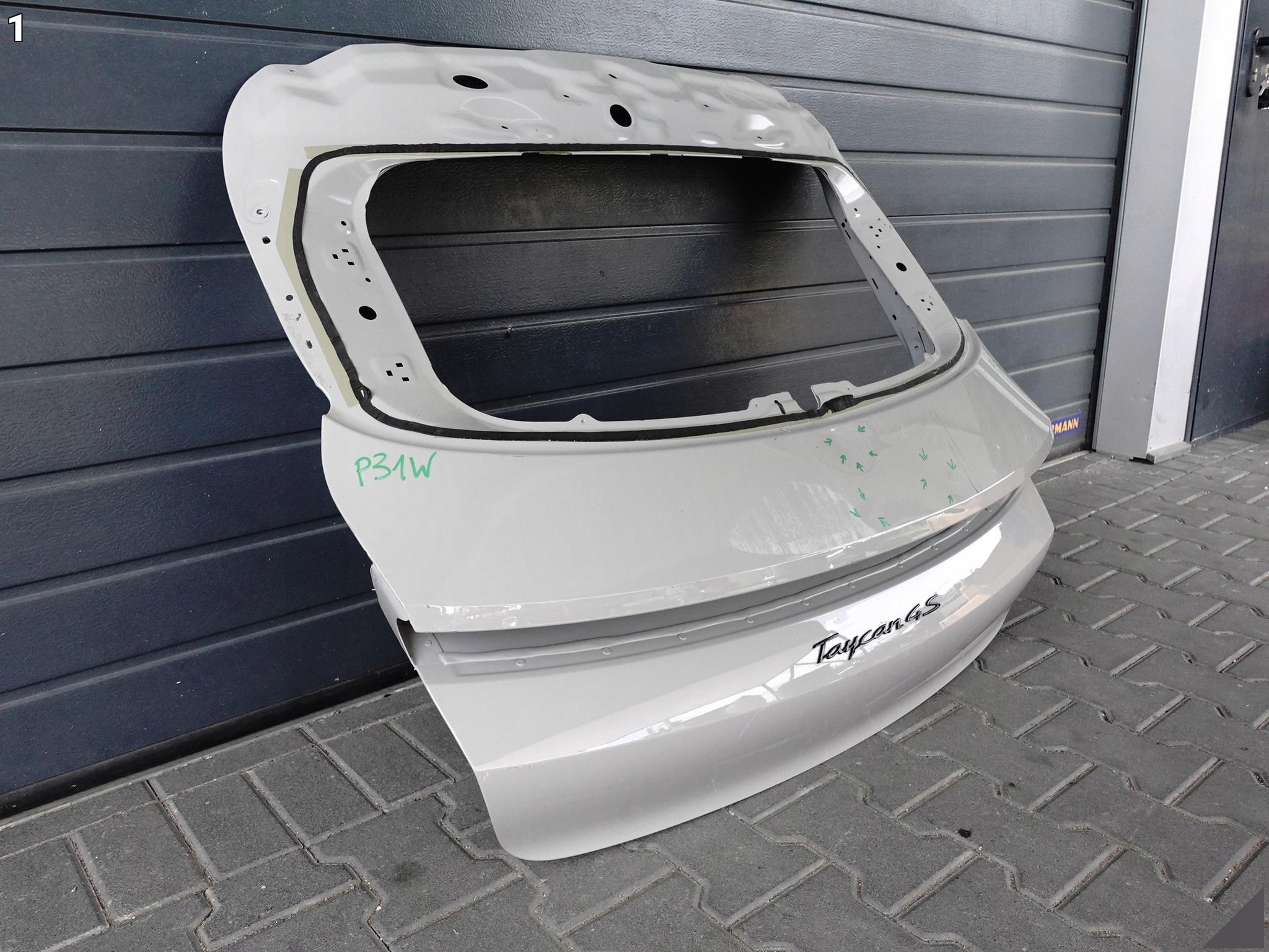PORSCHE TAYCAN 9J1 9J0 CROSS TURISMO 19- KLAPA POKRYWA BAGAŻNIKA TYŁ PORSCHE TAYCAN 9J1 9J0 CROSS TURISMO 19- KLAPA POKRYWA BAGAŻNIKA TYŁ - obrazek 2