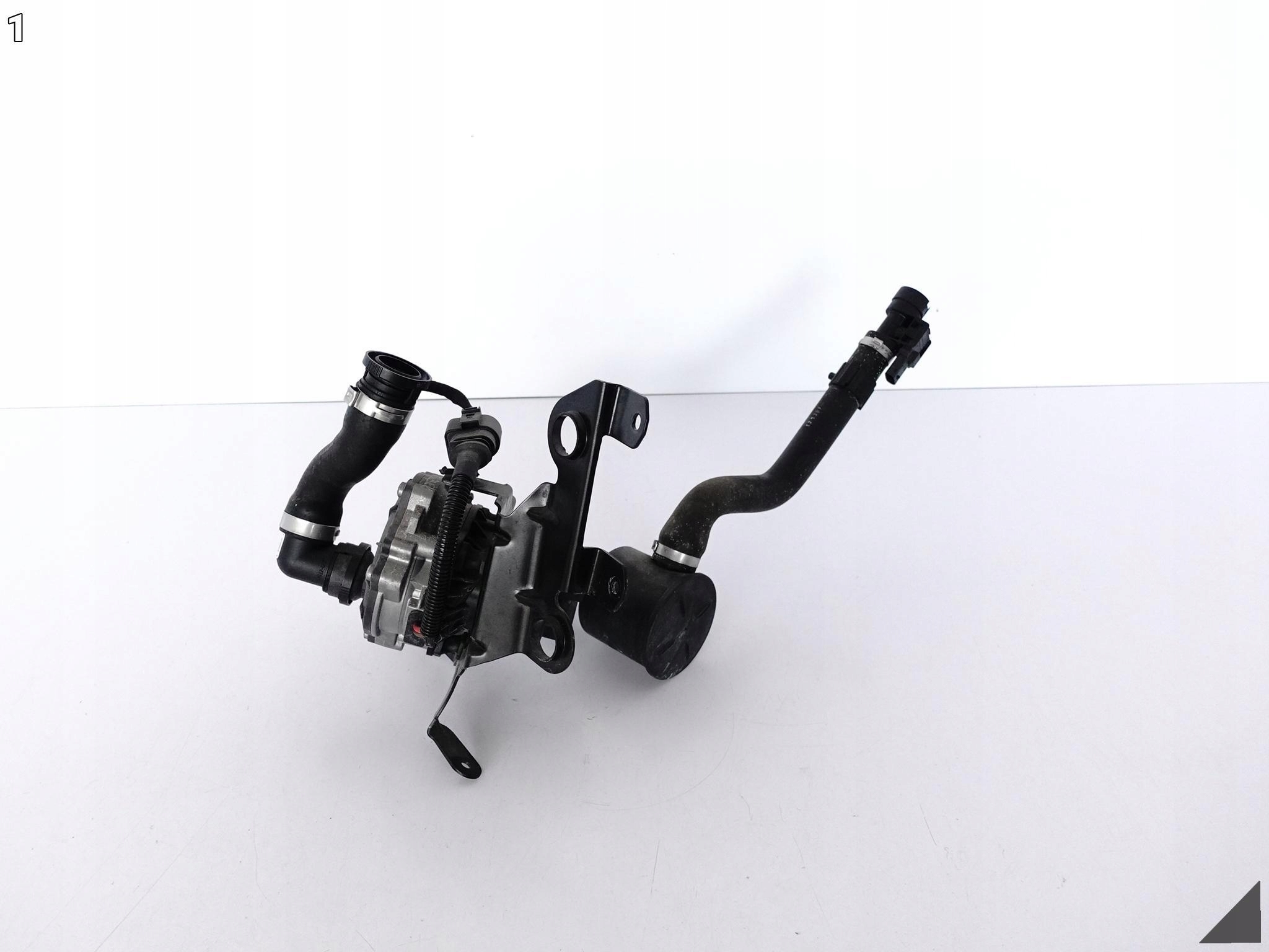 AUDI A8 S8 4H0 D4 LIFT 13-17 UCHWYT+POMPA POWIETRZA WTÓRNEGO 079959231C AUDI A8 S8 4H0 D4 LIFT 13-17 UCHWYT+POMPA POWIETRZA WTÓRNEGO 079959231C - obrazek 2