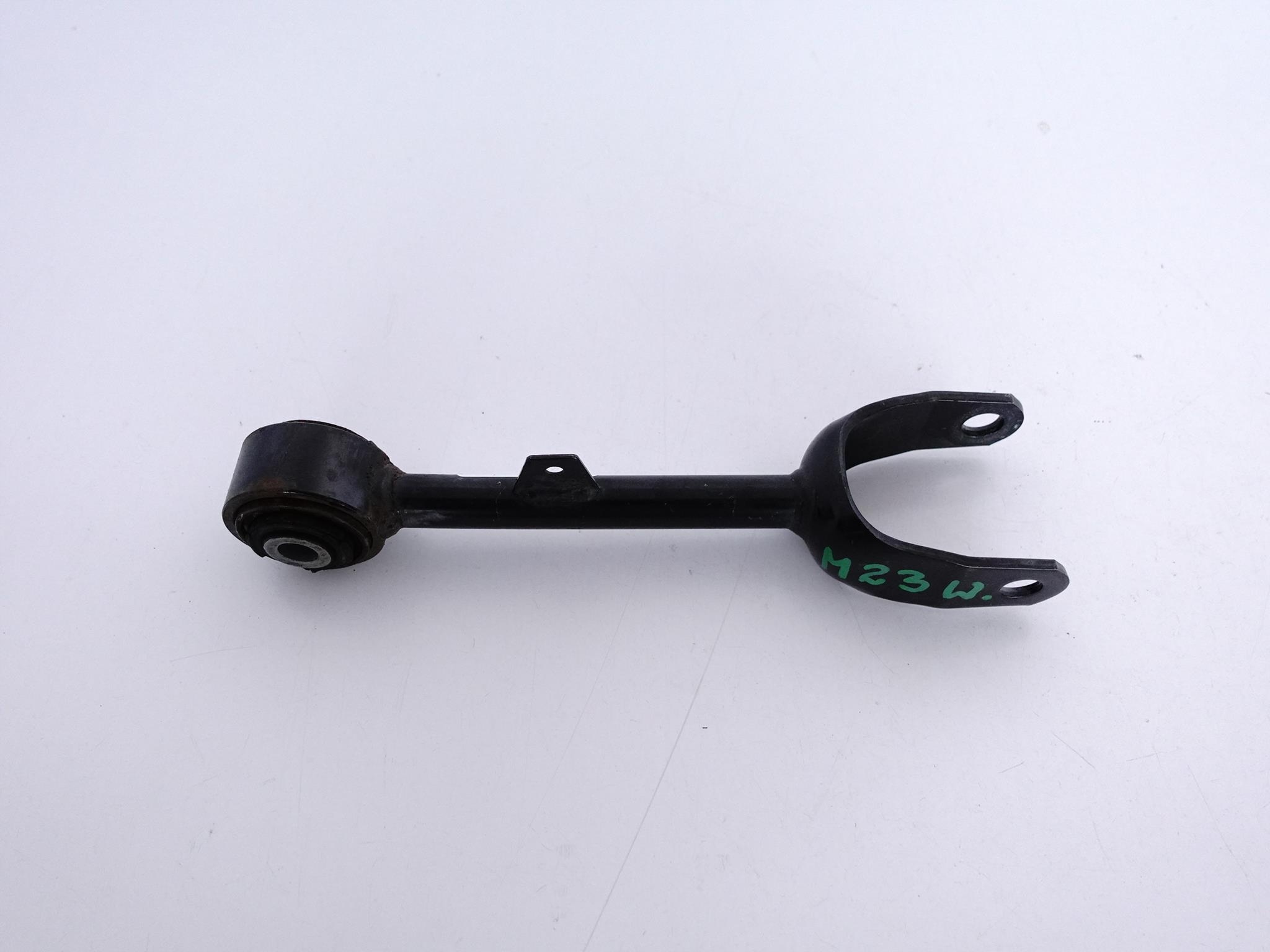 TESLA MODEL 3 Y 17-23 LIFT WAHACZ GÓRNY TYŁ PRAWY=LEWY TESLA MODEL 3 Y 17-23 LIFT WAHACZ GÓRNY TYŁ PRAWY=LEWY