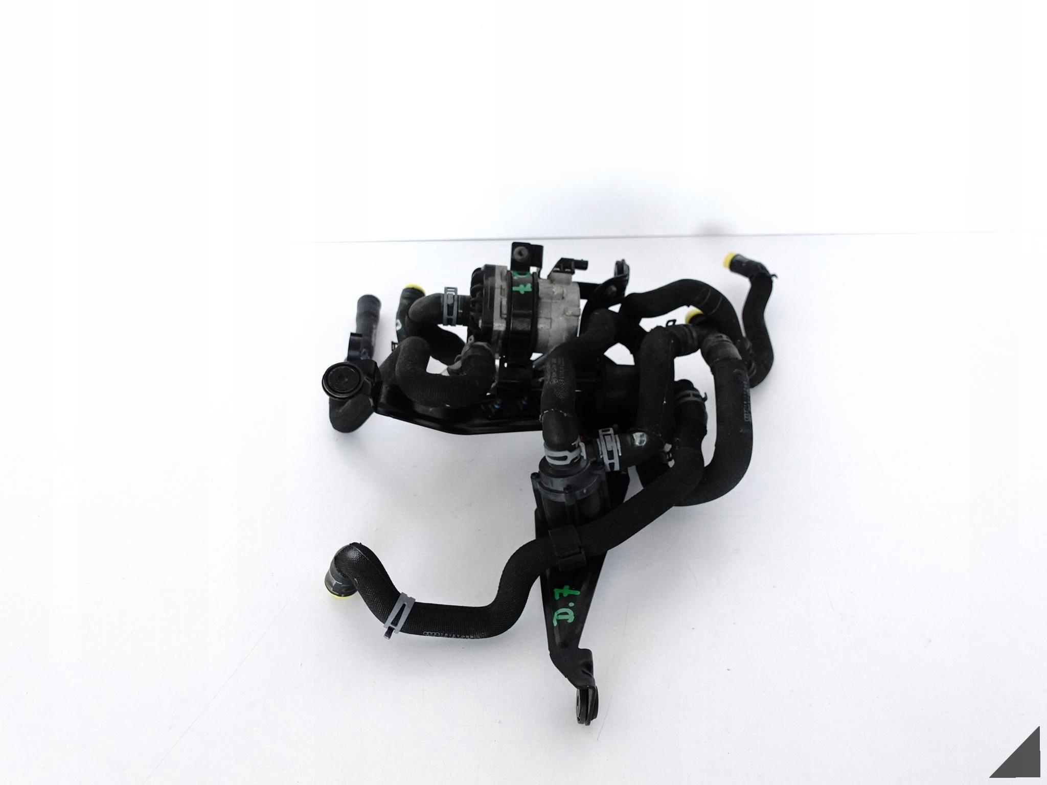 AUDI A8 4H0 A6 A7 4G Q7 4M0 Q8 4M8 POMPA WODY WĘŻE WSPORNIK ZAWÓR 4.0 TFSI AUDI A8 4H0 A6 A7 4G Q7 4M0 Q8 4M8 POMPA WODY WĘŻE WSPORNIK ZAWÓR 4.0 TFSI