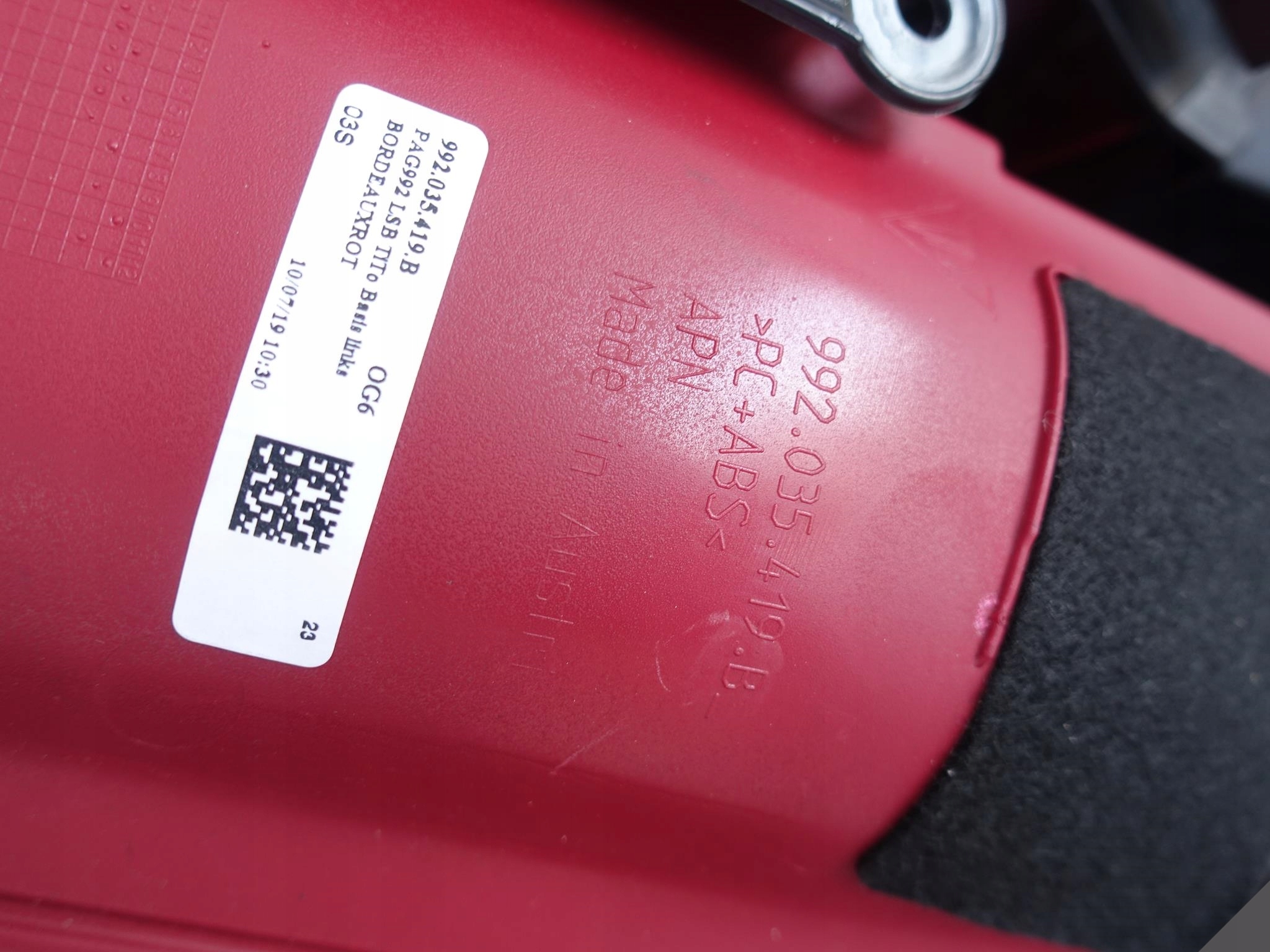 PORSCHE 911 992 19- TAPICERKA LEWA BORDEAUXROT EU PORSCHE 911 992 19- TAPICERKA LEWA BORDEAUXROT EU - obrazek 11