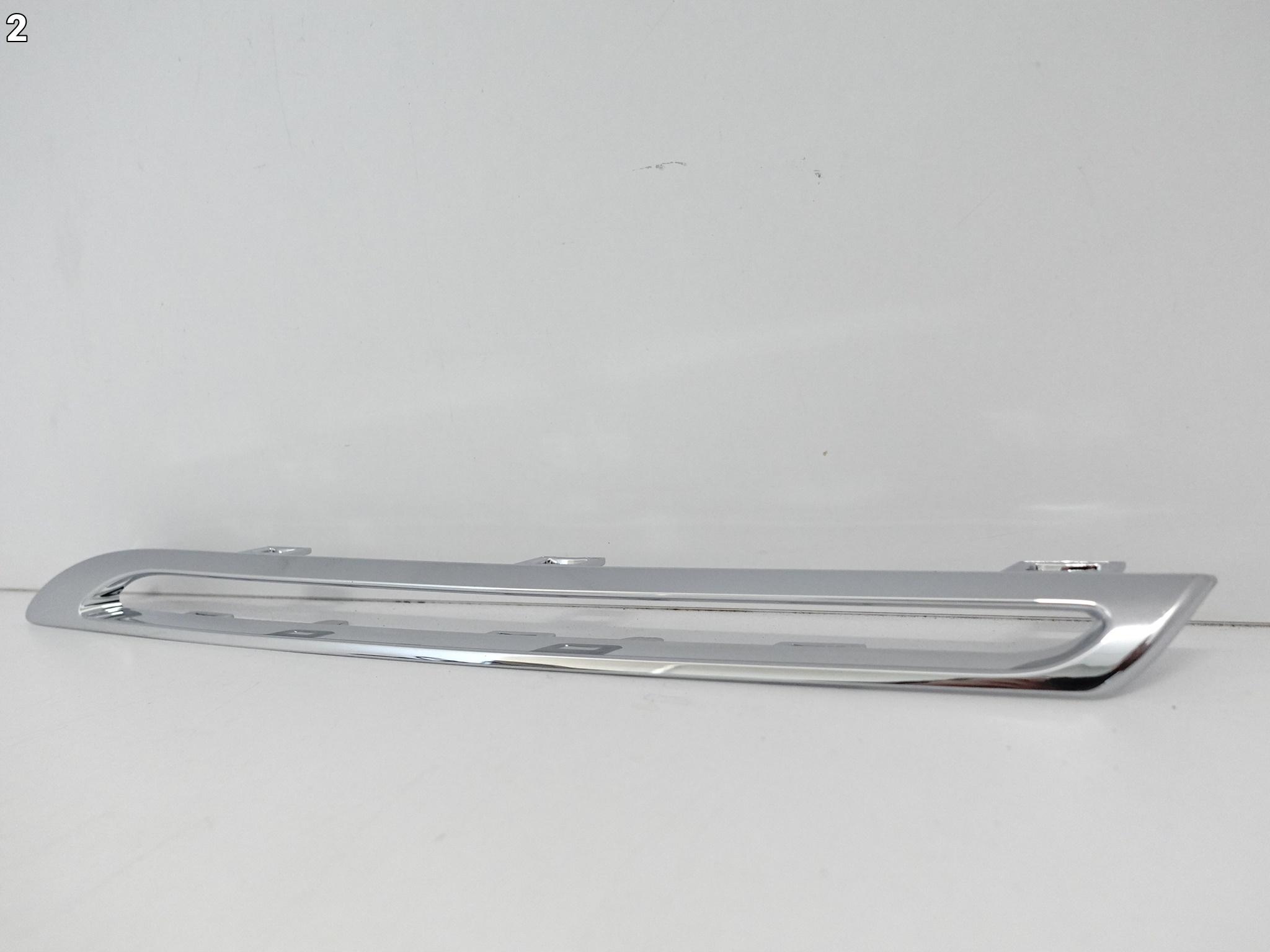 MERCEDES GLC X253 C253 AMG 15-19 LISTWA CHROM LEWA NA GRILL ATRAPA MERCEDES GLC X253 C253 AMG 15-19 LISTWA CHROM LEWA NA GRILL ATRAPA - obrazek 3
