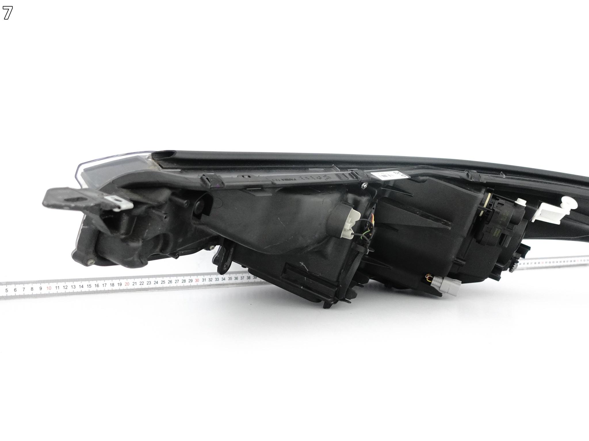 TOYOTA C-HR CHR 16-19 LAMPA PRAWA ZWYKŁA SOCZEWKA + LED EUROPA TOYOTA C-HR CHR 16-19 LAMPA PRAWA ZWYKŁA SOCZEWKA + LED EUROPA - obrazek 8