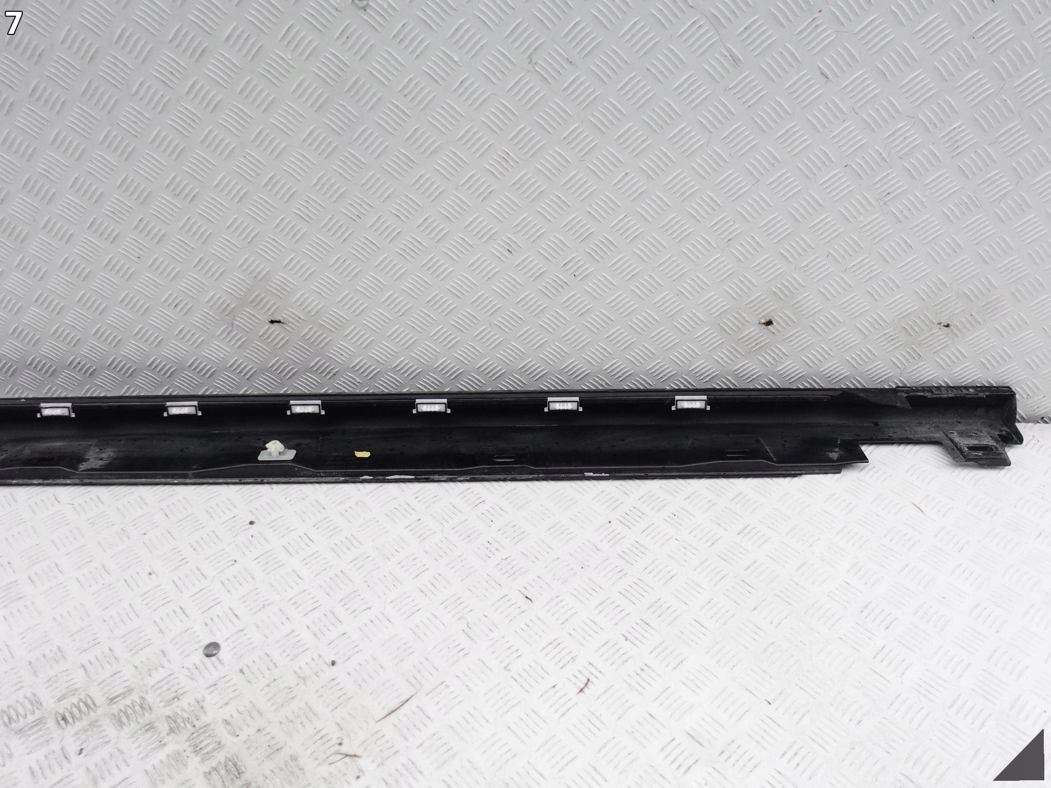 AUDI A7 4G8 C7 LIFT 14-18 PRÓG LISTWA NAKŁADKA LEWA KOLOR A2A2 AUDI A7 4G8 C7 LIFT 14-18 PRÓG LISTWA NAKŁADKA LEWA KOLOR A2A2 - obrazek 8