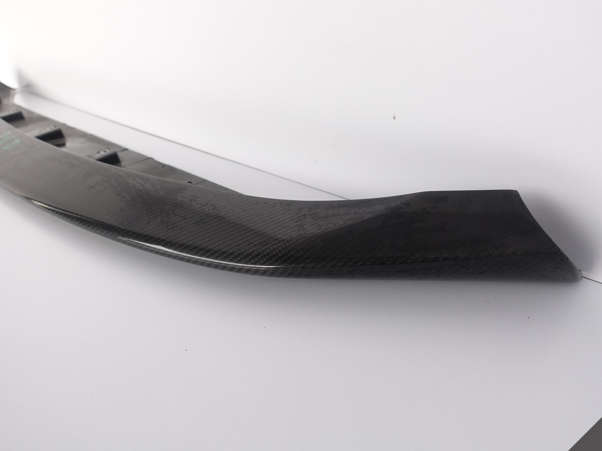 MASERATI LEVANTE TROFEO GTS LIFT CARBON SPOILER MASERATI LEVANTE TROFEO GTS LIFT CARBON SPOILER - obrazek 8