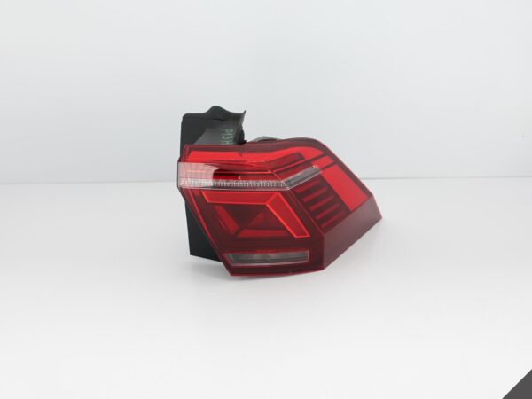 VW TIGUAN II 5NA LIFT 20- IQ.LIGHT LAMPA LED PRAWA VW TIGUAN II 5NA LIFT 20- IQ.LIGHT LAMPA LED PRAWA