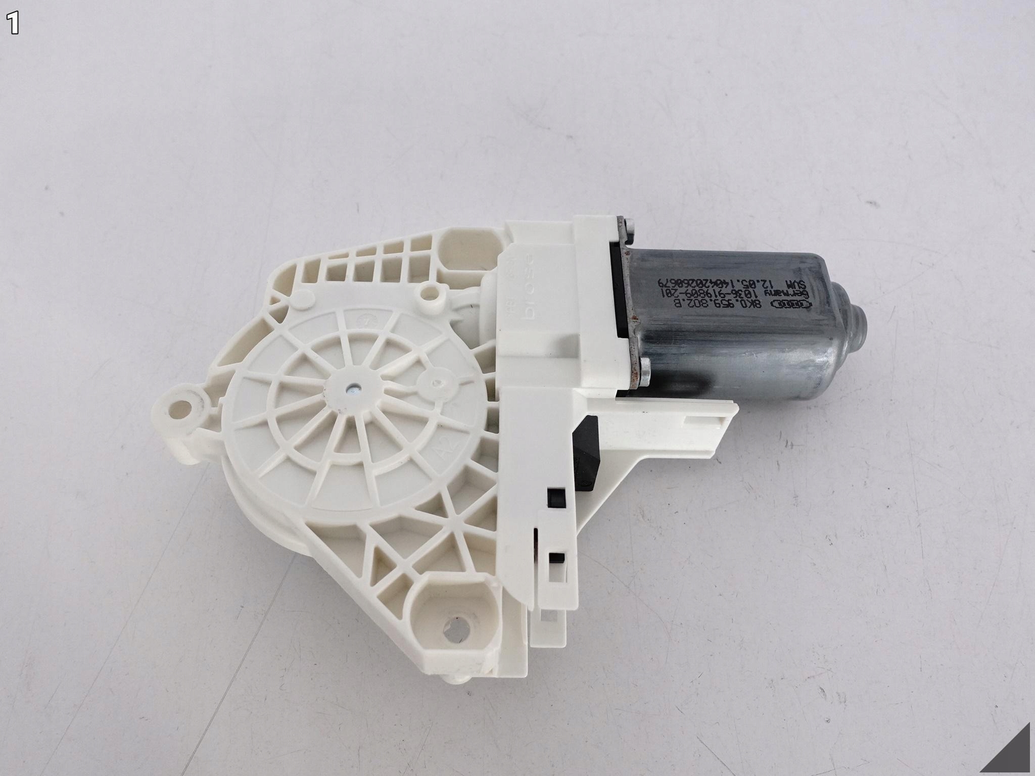 AUDI A8 S8 4H0 D4 A6 S6 A7 4G0 4G8 LIFT SEAT VW SILNICZEK PODNOSZENIA SZYB AUDI A8 S8 4H0 D4 A6 S6 A7 4G0 4G8 LIFT SEAT VW SILNICZEK PODNOSZENIA SZYB - obrazek 2