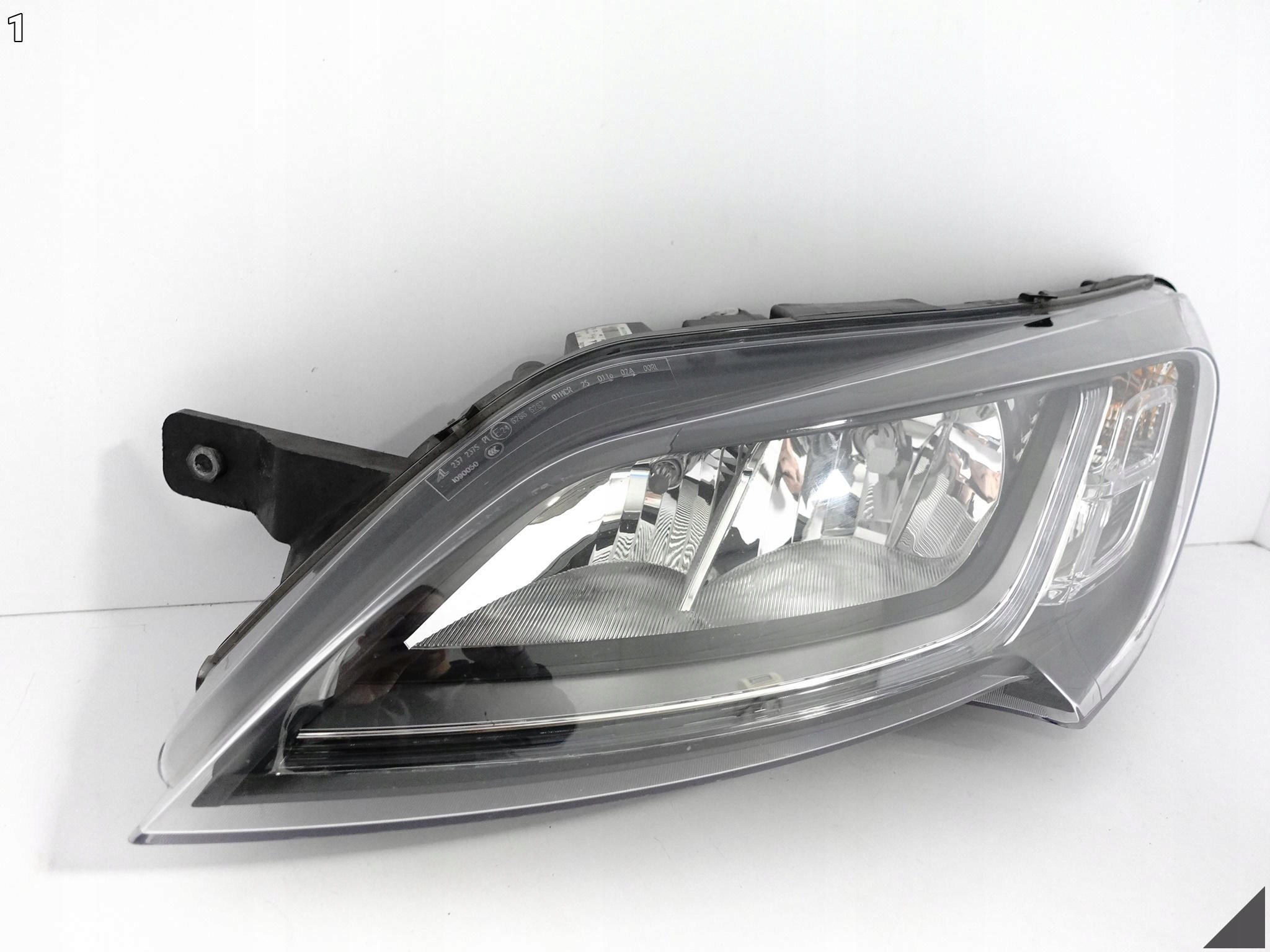 FIAT DUCATO PEUGEOT BOXER CITROEN JUMPER LIFT 14- LAMPA ZWYKŁA HALOGEN+ LED FIAT DUCATO PEUGEOT BOXER CITROEN JUMPER LIFT 14- LAMPA ZWYKŁA HALOGEN+ LED - obrazek 2