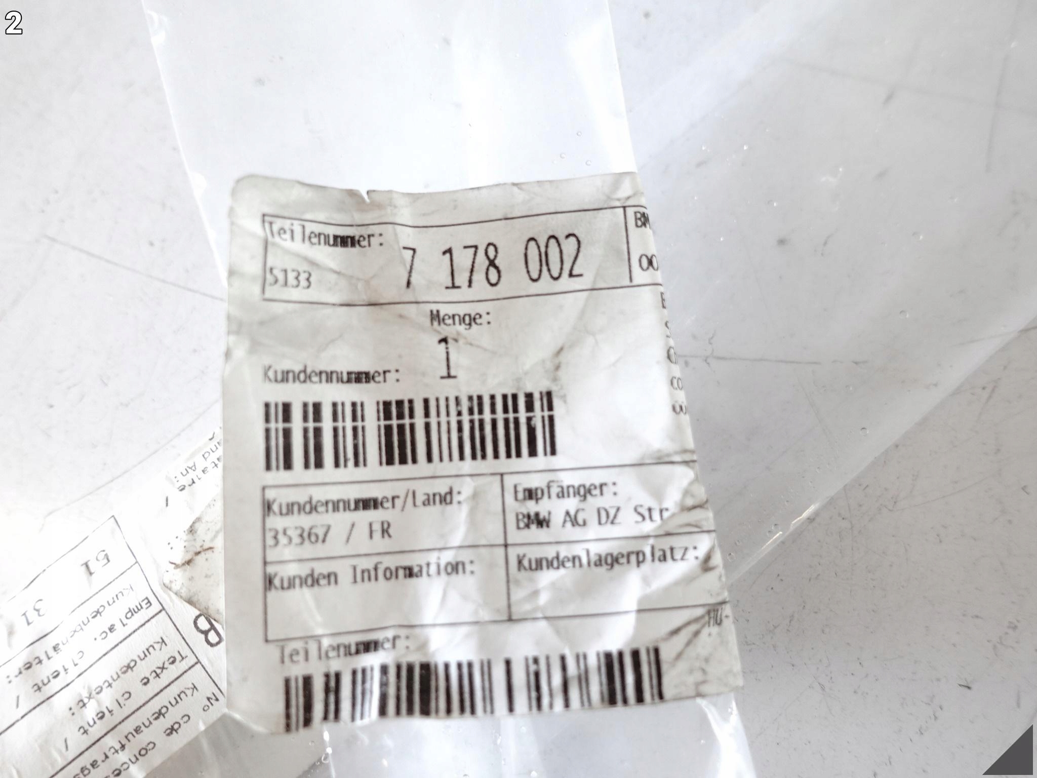 BMW X5 F15 X5M F85 13-18 USZCZELKA GÓRNA OSŁONA PRZEDNIEJ SZYBY LISTWA BMW X5 F15 X5M F85 13-18 USZCZELKA GÓRNA OSŁONA PRZEDNIEJ SZYBY LISTWA - obrazek 3
