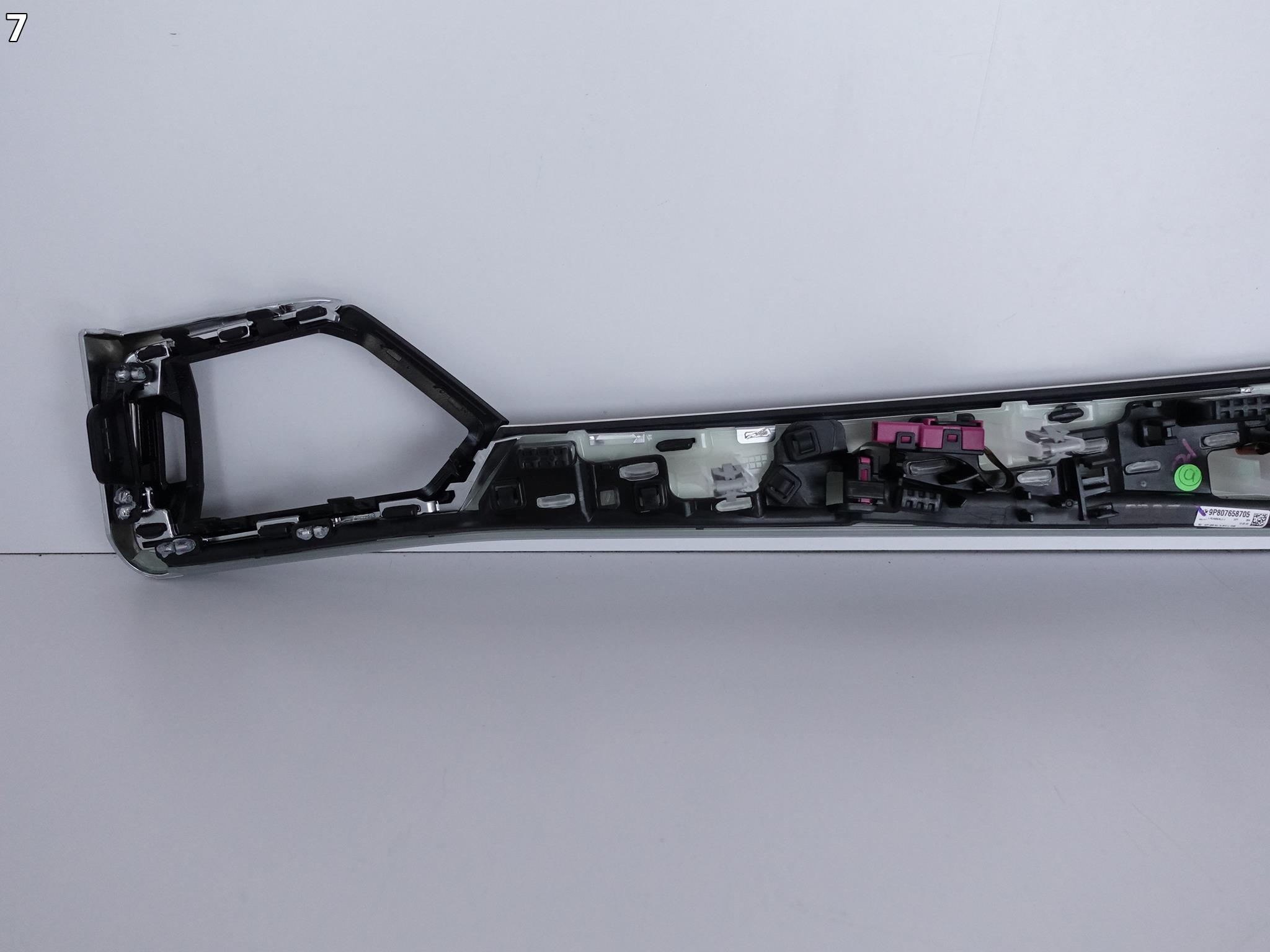 BMW 3 G20 G21 LISTWA DEKOR ALU TETRAGON AMBIENT BMW 3 G20 G21 LISTWA DEKOR ALU TETRAGON AMBIENT - obrazek 8
