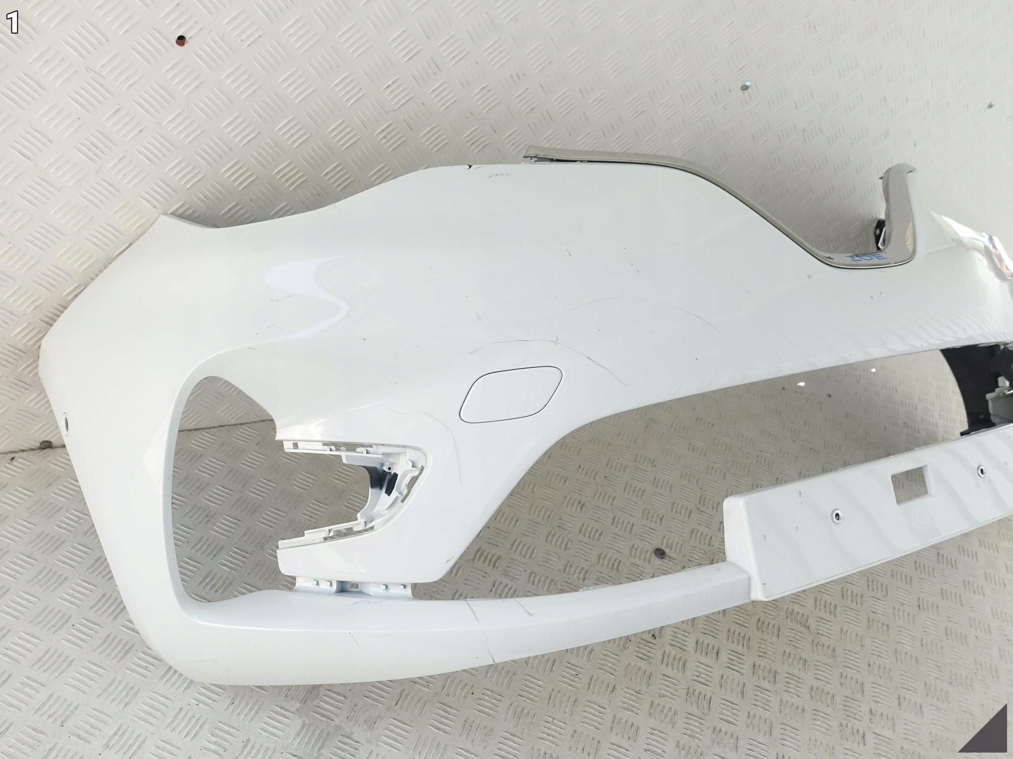RENAULT ZOE 19- LIFT ZDERZAK PRZÓD B.ŁADNY RENAULT ZOE 19- LIFT ZDERZAK PRZÓD B.ŁADNY - obrazek 2