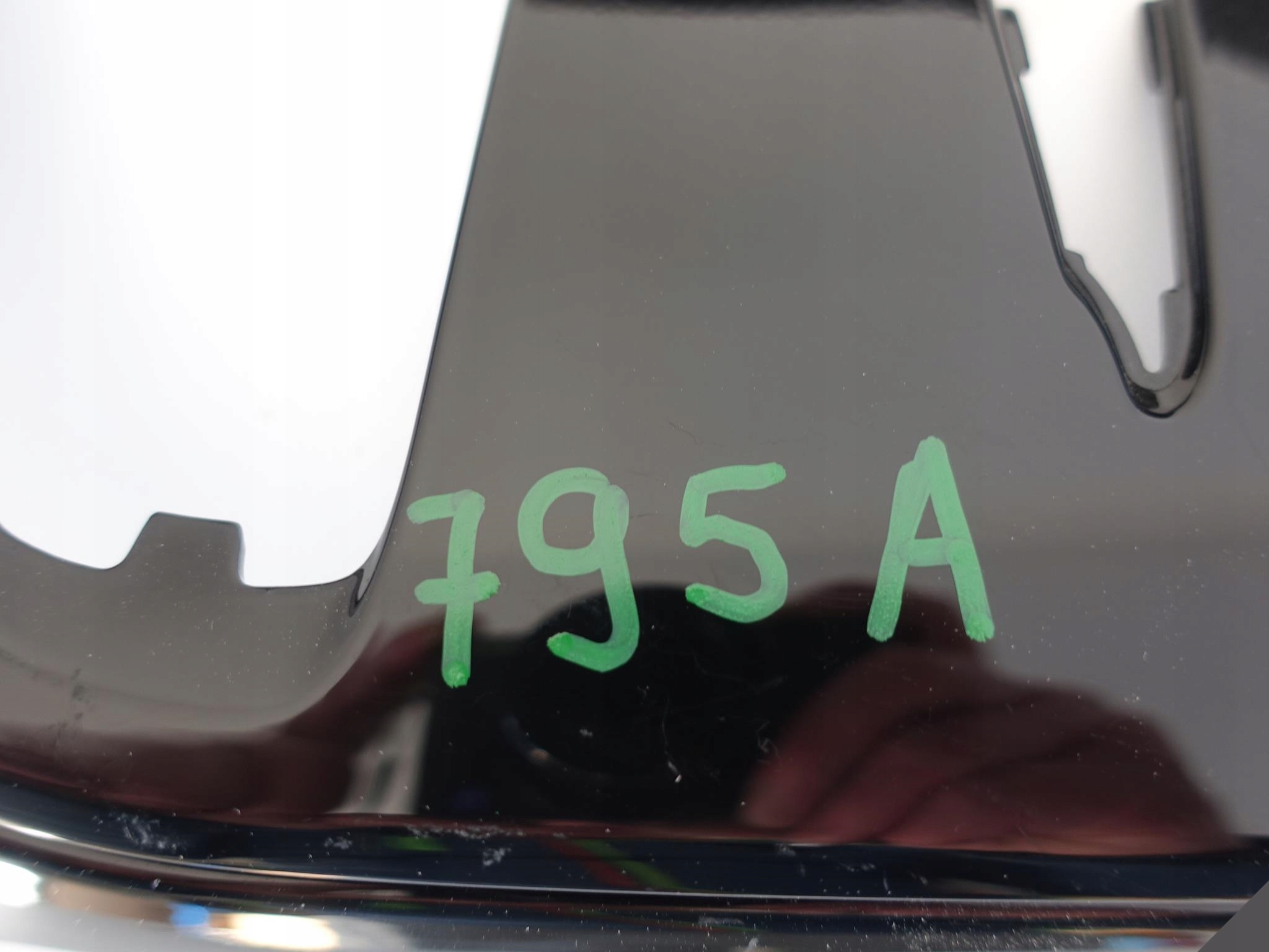 PORSCHE CAYENNE 9Y0 9Y3 TURBO S LEWA KRATKA POŁYSK PORSCHE CAYENNE 9Y0 9Y3 TURBO S LEWA KRATKA POŁYSK - obrazek 4