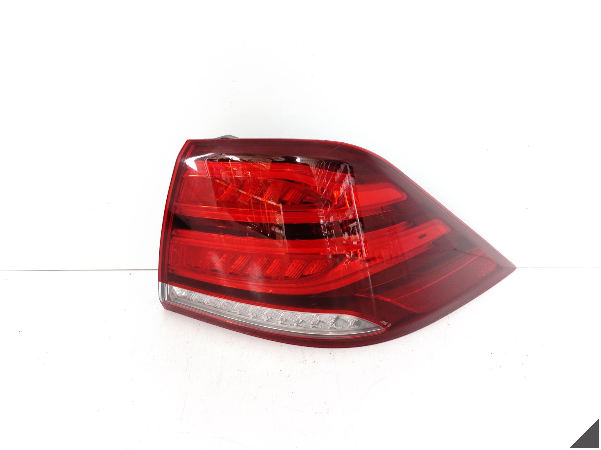 MERCEDES GLE W166 15-19 LAMPA LED PRAWA TYŁ EUROPA MERCEDES GLE W166 15-19 LAMPA LED PRAWA TYŁ EUROPA
