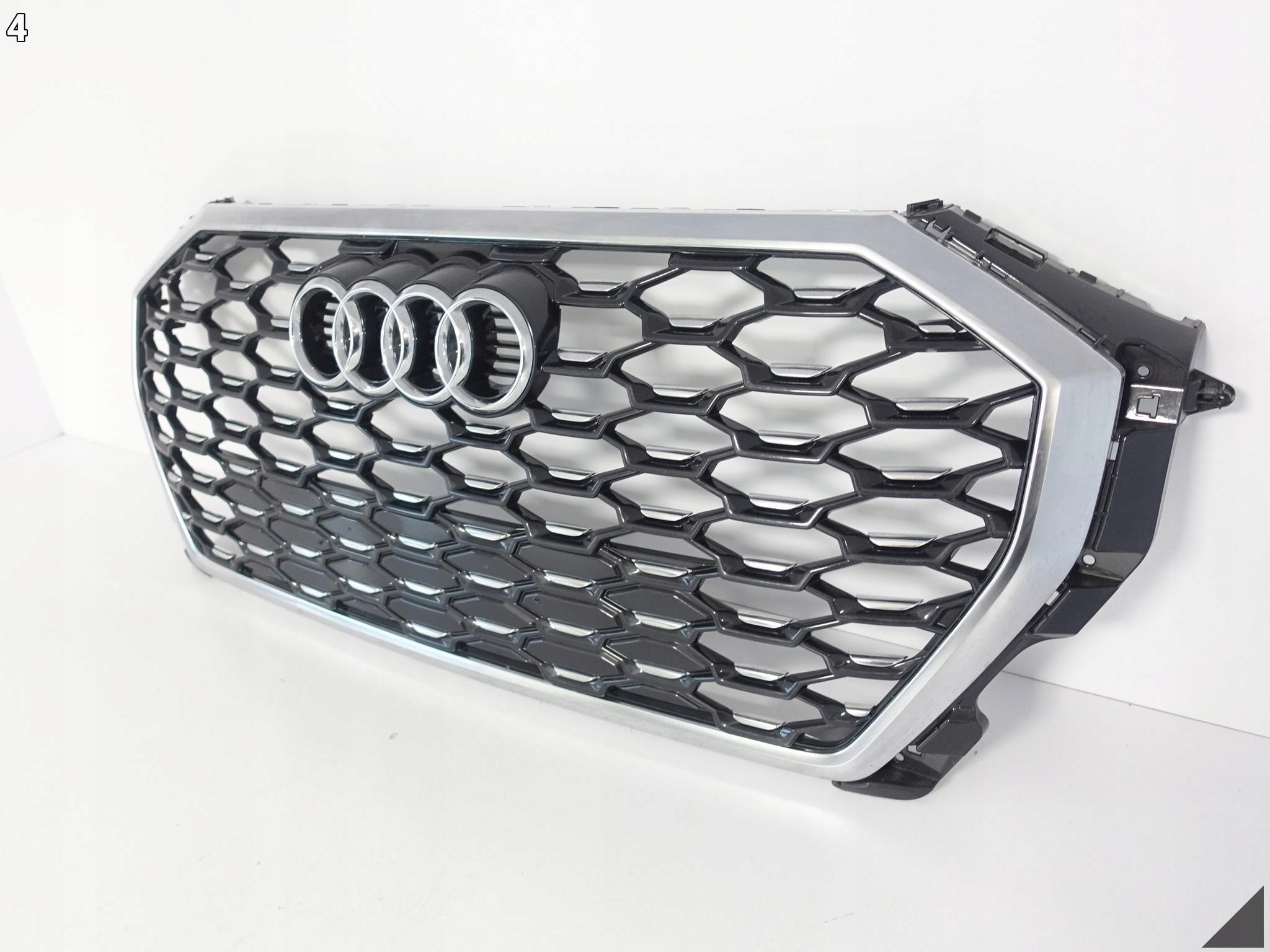 AUDI Q3 II F3 83F S-LINE 18- GRILL ATRAPA KRATKA W ZDERZAK AUDI Q3 II F3 83F S-LINE 18- GRILL ATRAPA KRATKA W ZDERZAK - obrazek 5
