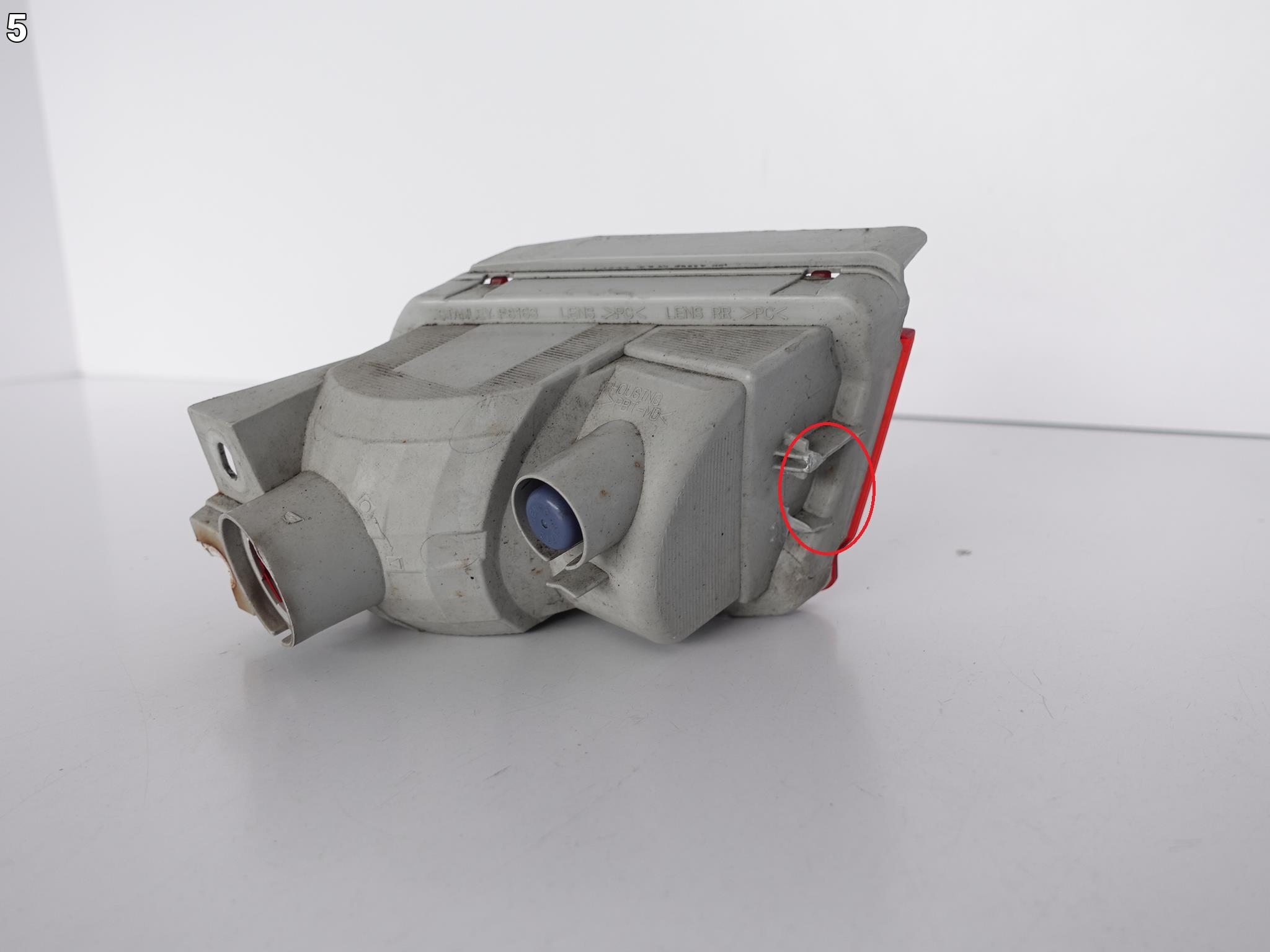 TOYOTA LAND CRUISER J150 09- LAMPA PRAWA TYŁ EU TOYOTA LAND CRUISER J150 09- LAMPA PRAWA TYŁ EU - obrazek 6