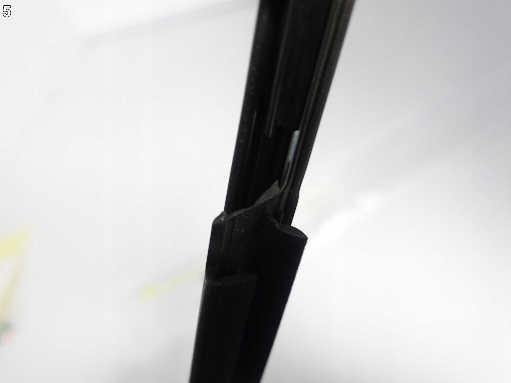 TOYOTA CAMRY VIII 8 LIFT 18- LISTWA ZGARNIAJĄCA SZYBY CHROM PRAWA TYŁ TOYOTA CAMRY VIII 8 LIFT 18- LISTWA ZGARNIAJĄCA SZYBY CHROM PRAWA TYŁ - obrazek 6