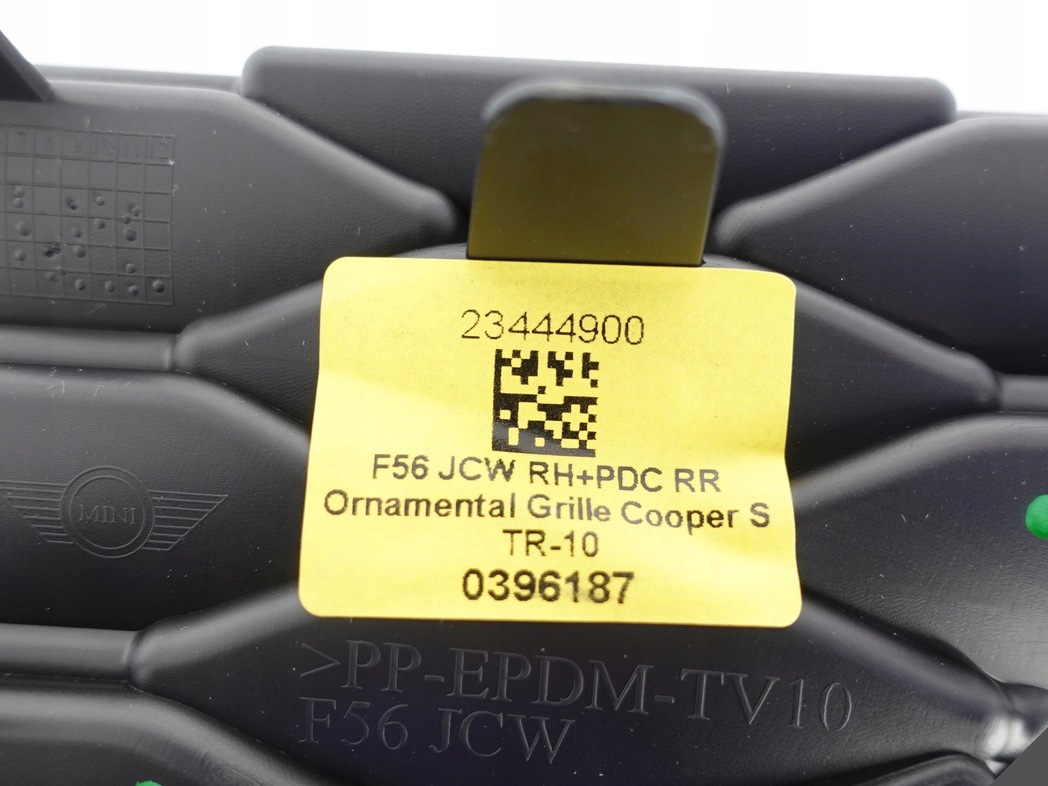 MINI COOPER F55 F56 F57 JCW KRATKA PRAWA TYŁ MINI COOPER F55 F56 F57 JCW KRATKA PRAWA TYŁ - obrazek 4