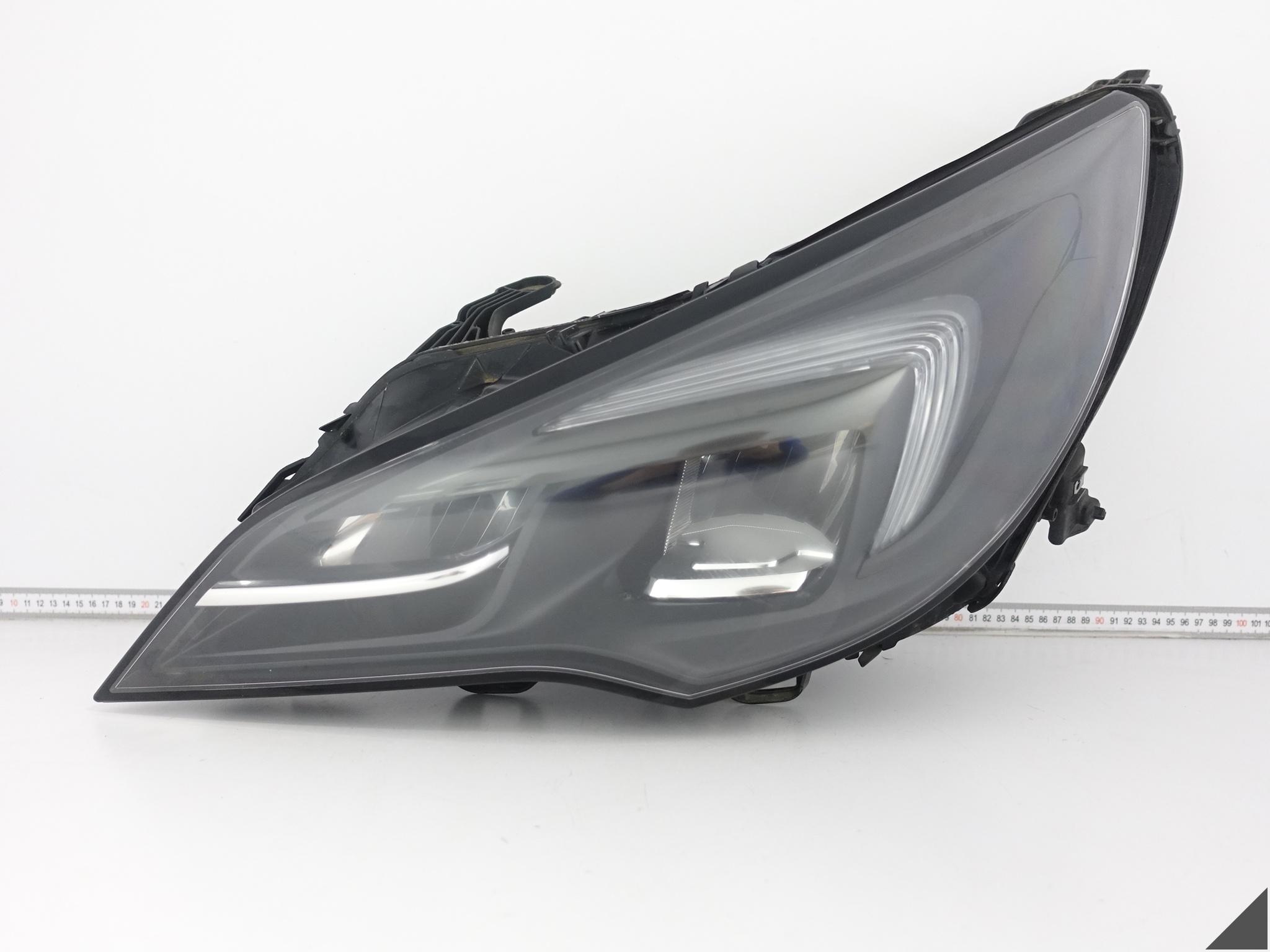 OPEL ASTRA 5 K V LIFT 19-21 LAMPA ZWYKŁA HALOGEN + LED LEWA PRZÓD EUROPA OPEL ASTRA 5 K V LIFT 19-21 LAMPA ZWYKŁA HALOGEN + LED LEWA PRZÓD EUROPA