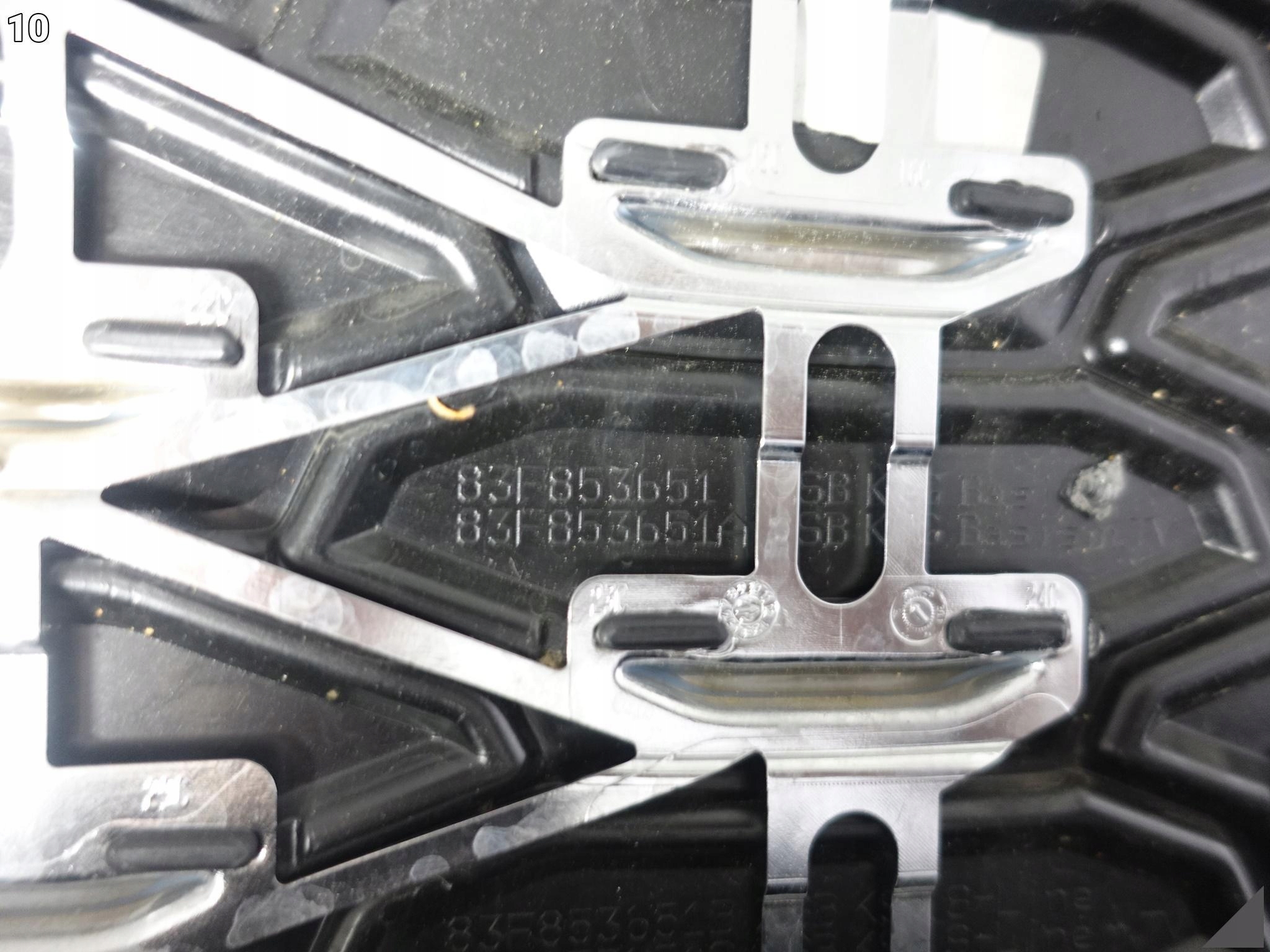 AUDI Q3 II F3 83F S-LINE 18- GRILL ATRAPA KRATKA W ZDERZAK AUDI Q3 II F3 83F S-LINE 18- GRILL ATRAPA KRATKA W ZDERZAK - obrazek 11