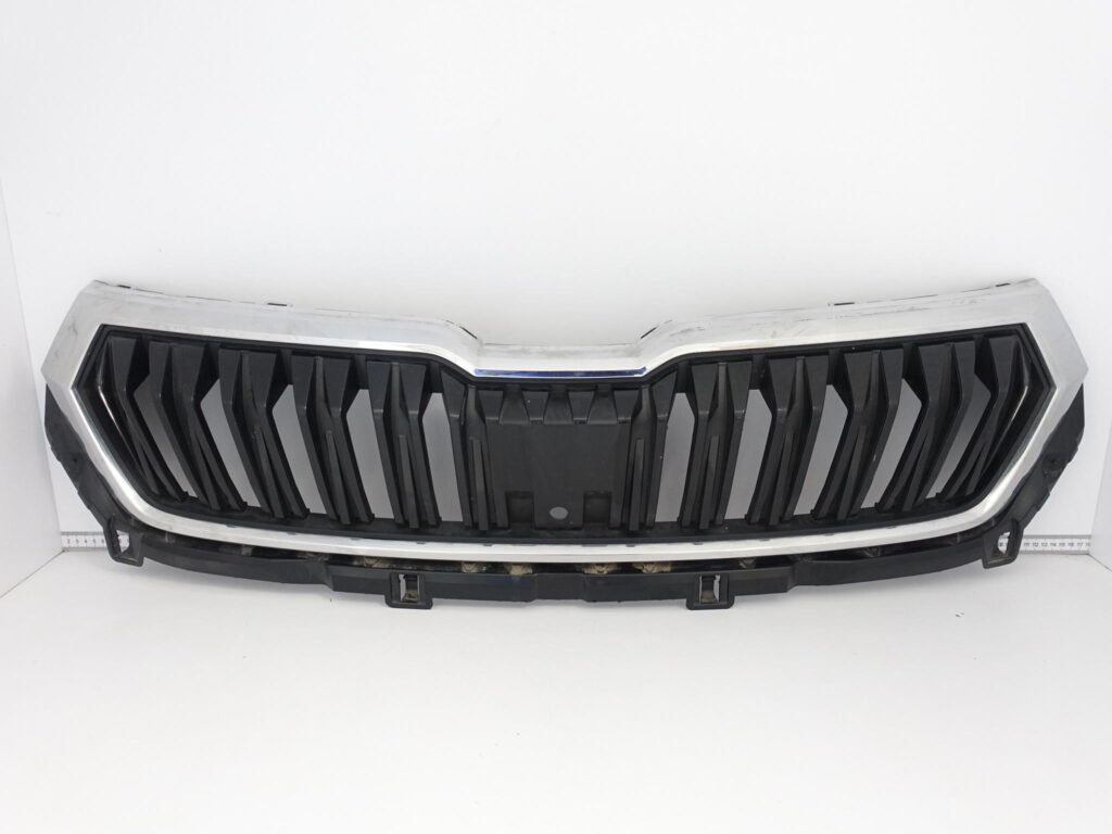 SKODA KAROQ 57A LIFT 22- GRILL ATRAPA KRATKA W ZDERZAK PRZÓD KAMERA SKODA KAROQ 57A LIFT 22- GRILL ATRAPA KRATKA W ZDERZAK PRZÓD KAMERA
