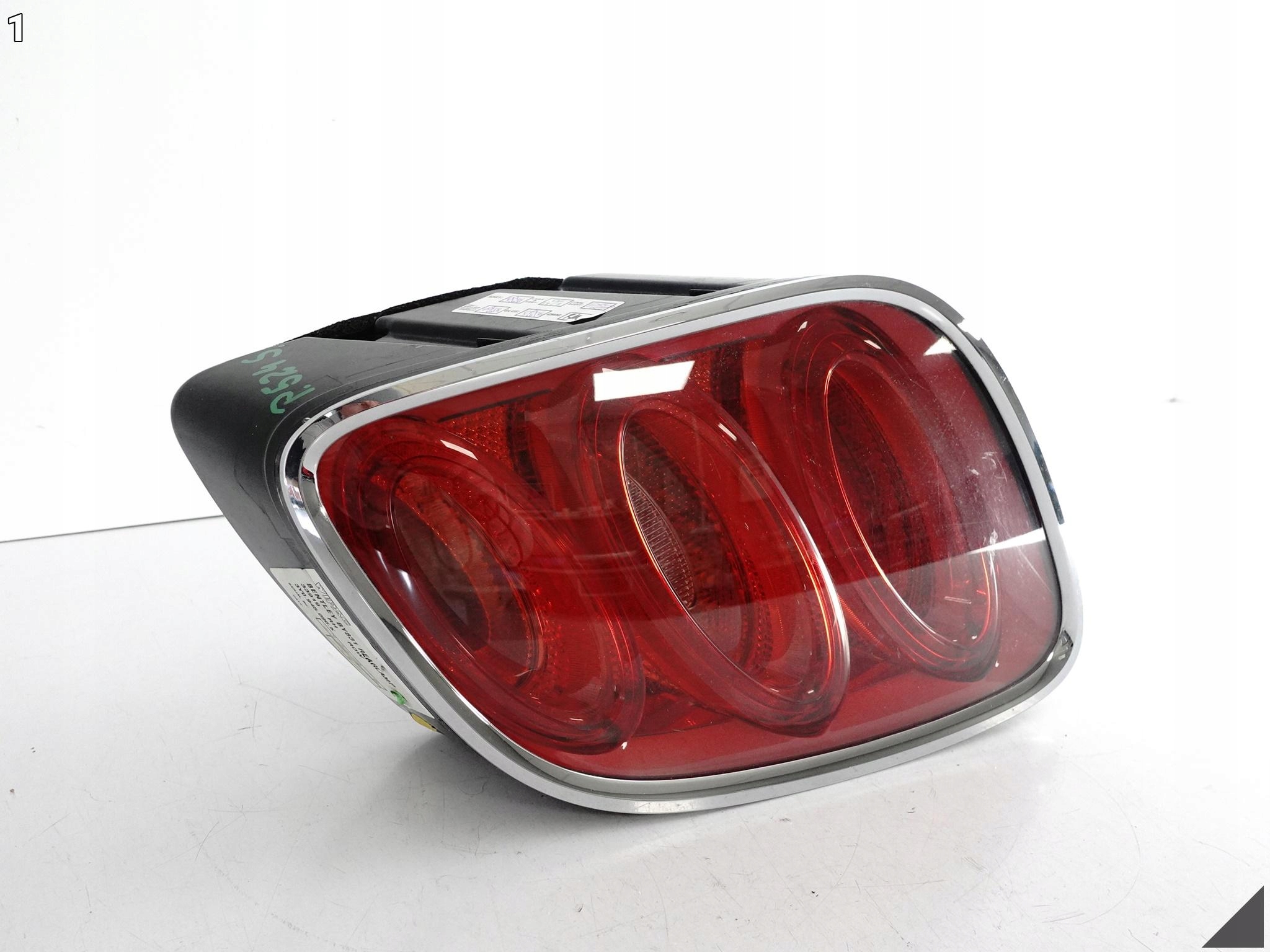 BENTLEY MULSANNE 3Y0 10- LAMPA LED PRAWA TYŁ EUROPA 3Y0945096K CHROM BENTLEY MULSANNE 3Y0 10- LAMPA LED PRAWA TYŁ EUROPA 3Y0945096K CHROM - obrazek 2