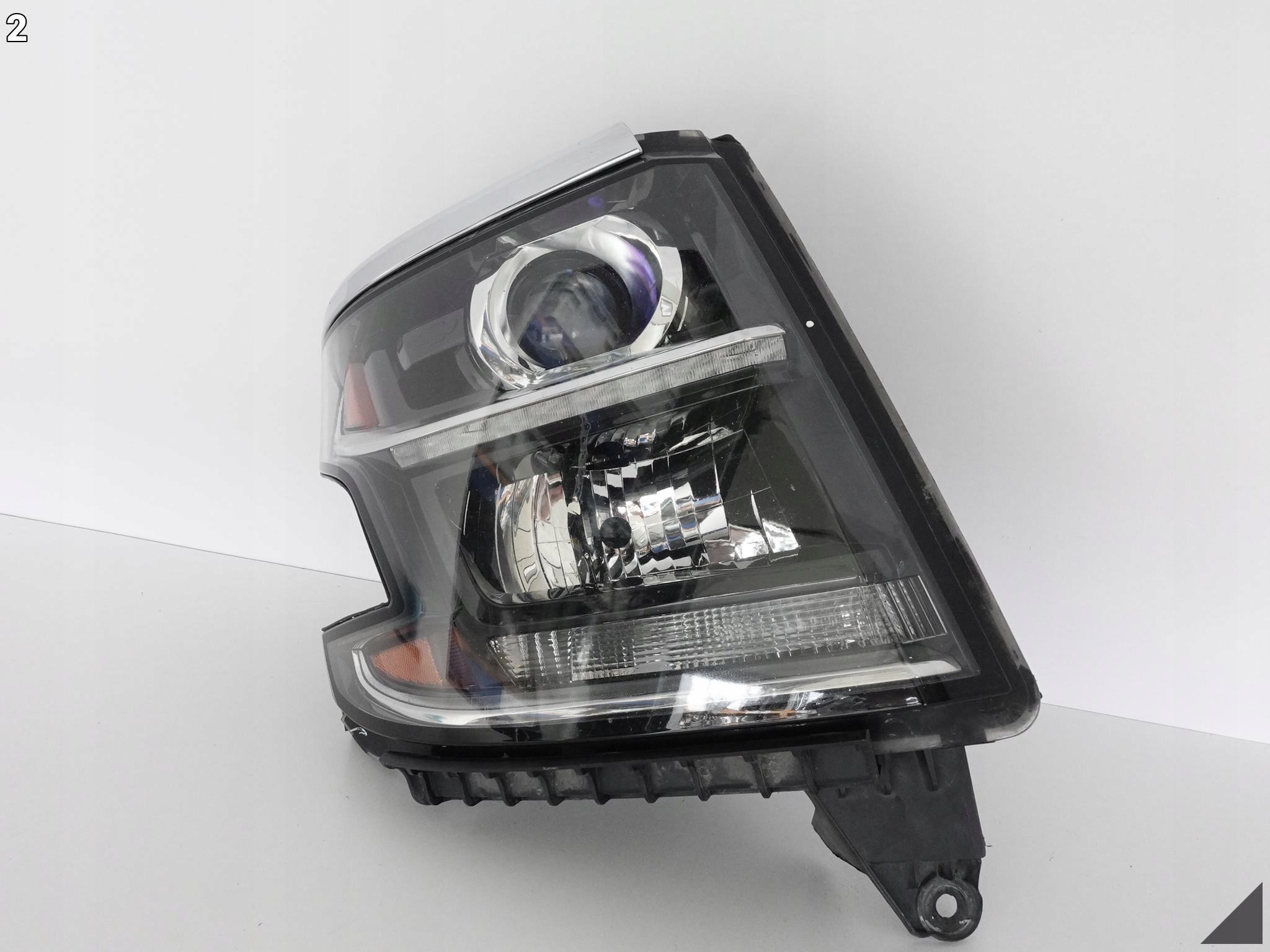 CHEVROLET TAHOE IV SUBURBAN ZWYKŁA HALOGEN LAMPA CHEVROLET TAHOE IV SUBURBAN ZWYKŁA HALOGEN LAMPA - obrazek 3
