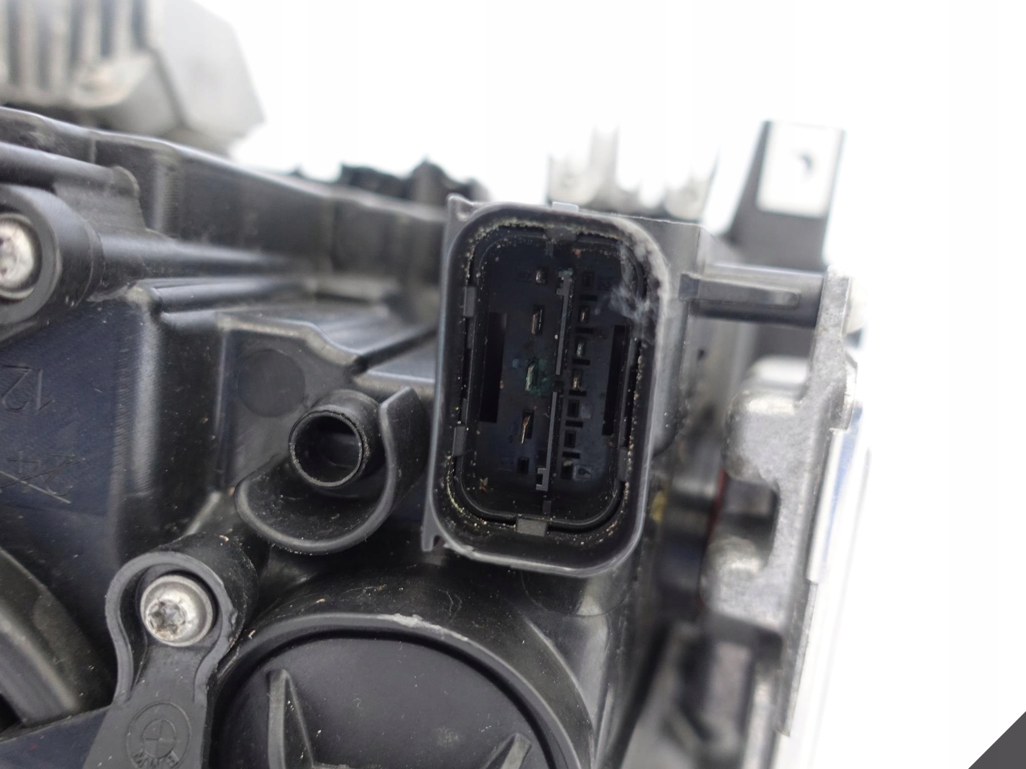 BMW 5 F10 F11 VFL 10-13 LAMPA XENON+LED NIESKRĘTNA BMW 5 F10 F11 VFL 10-13 LAMPA XENON+LED NIESKRĘTNA - obrazek 8