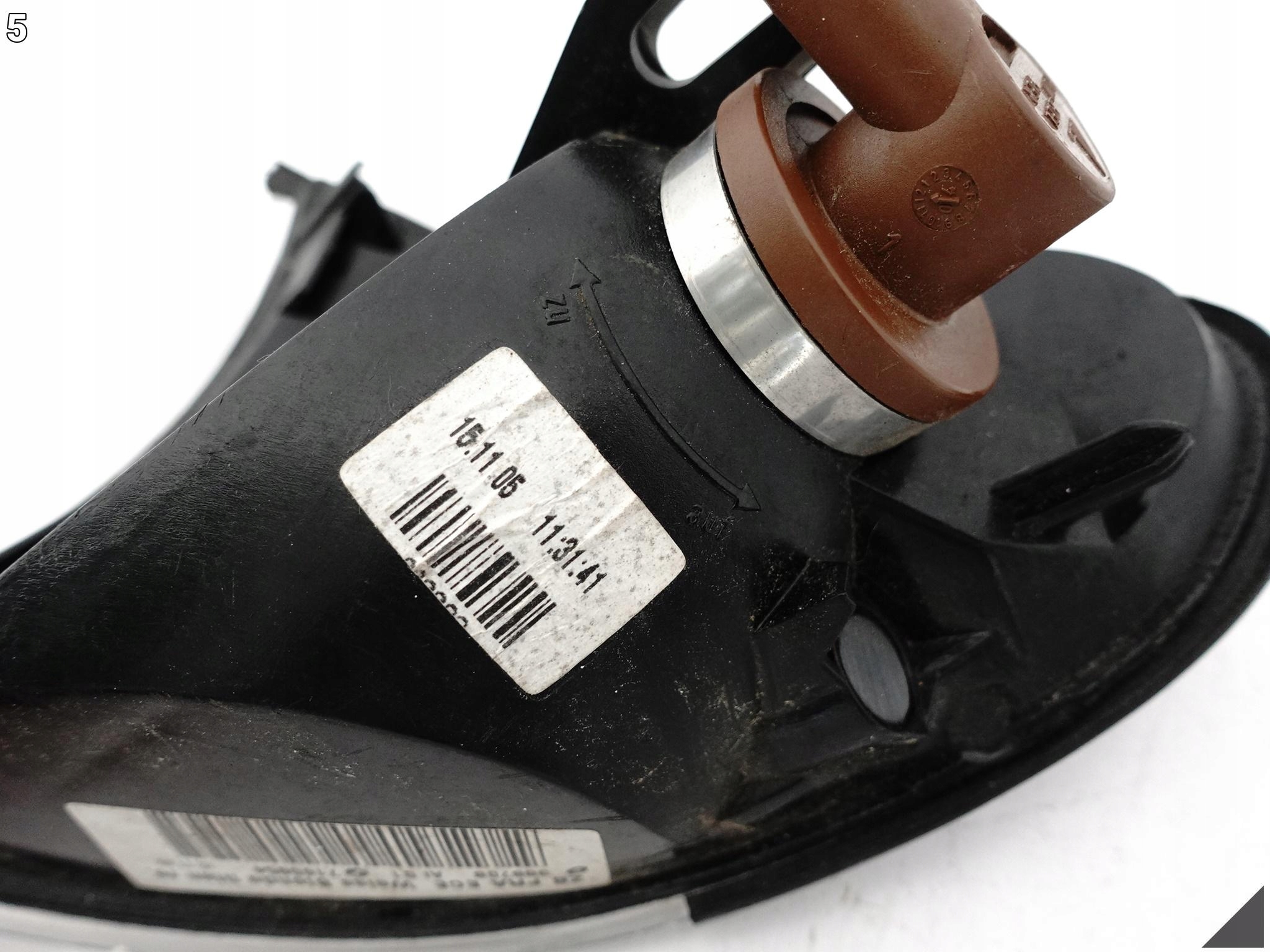 BMW 3 E46 LIFT LCI 01-05 LAMPA KIERUNKOWSKAZ MIGACZ PRAWY BIAŁY/TYTAN PRZÓD BMW 3 E46 LIFT LCI 01-05 LAMPA KIERUNKOWSKAZ MIGACZ PRAWY BIAŁY/TYTAN PRZÓD - obrazek 6