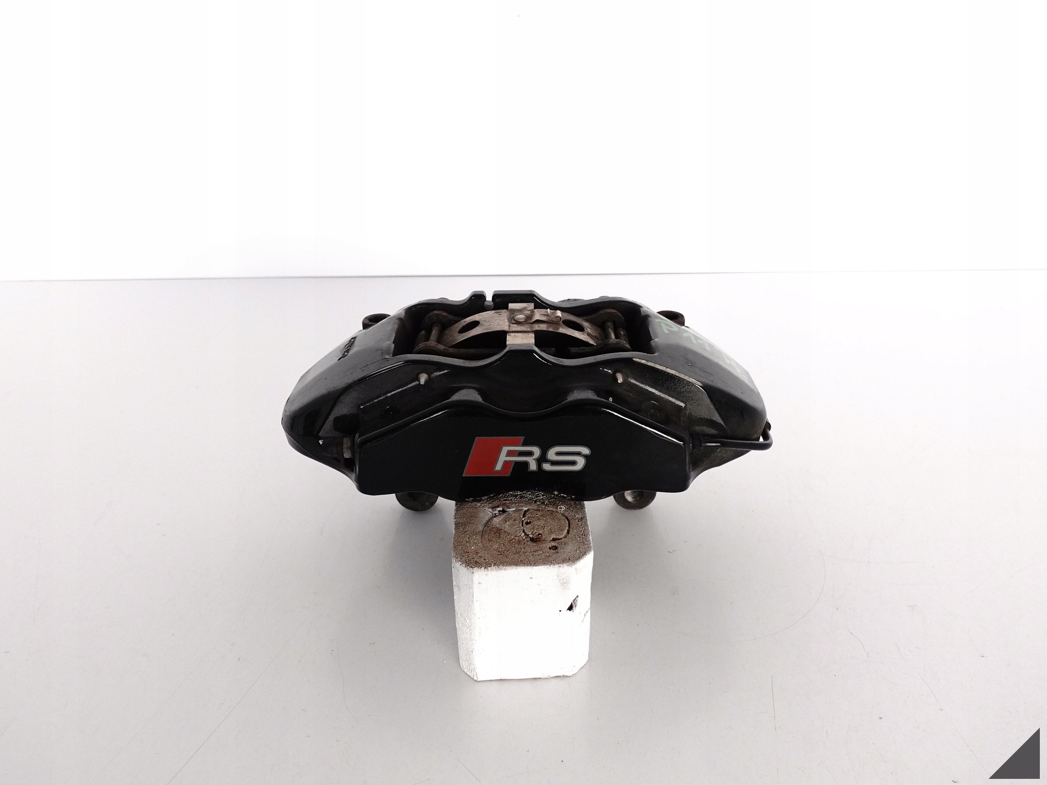 AUDI RS3 8P0 TTRS 8J0 2.5 TFSI ZACISK+KLOCKI PRAWY PRZÓD 20A54402 AUDI RS3 8P0 TTRS 8J0 2.5 TFSI ZACISK+KLOCKI PRAWY PRZÓD 20A54402