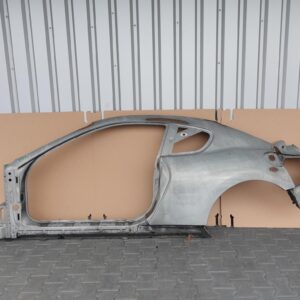 MASERATI GRANTURISMO BŁOTNIK TYŁ LEWY SŁUPEK BOK P
