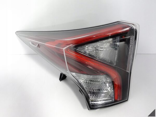 TOYOTA PRIUS IV XW50 HYBRID 15-19 LAMPA LED LEWA TYŁ EUROPA 81560-47153