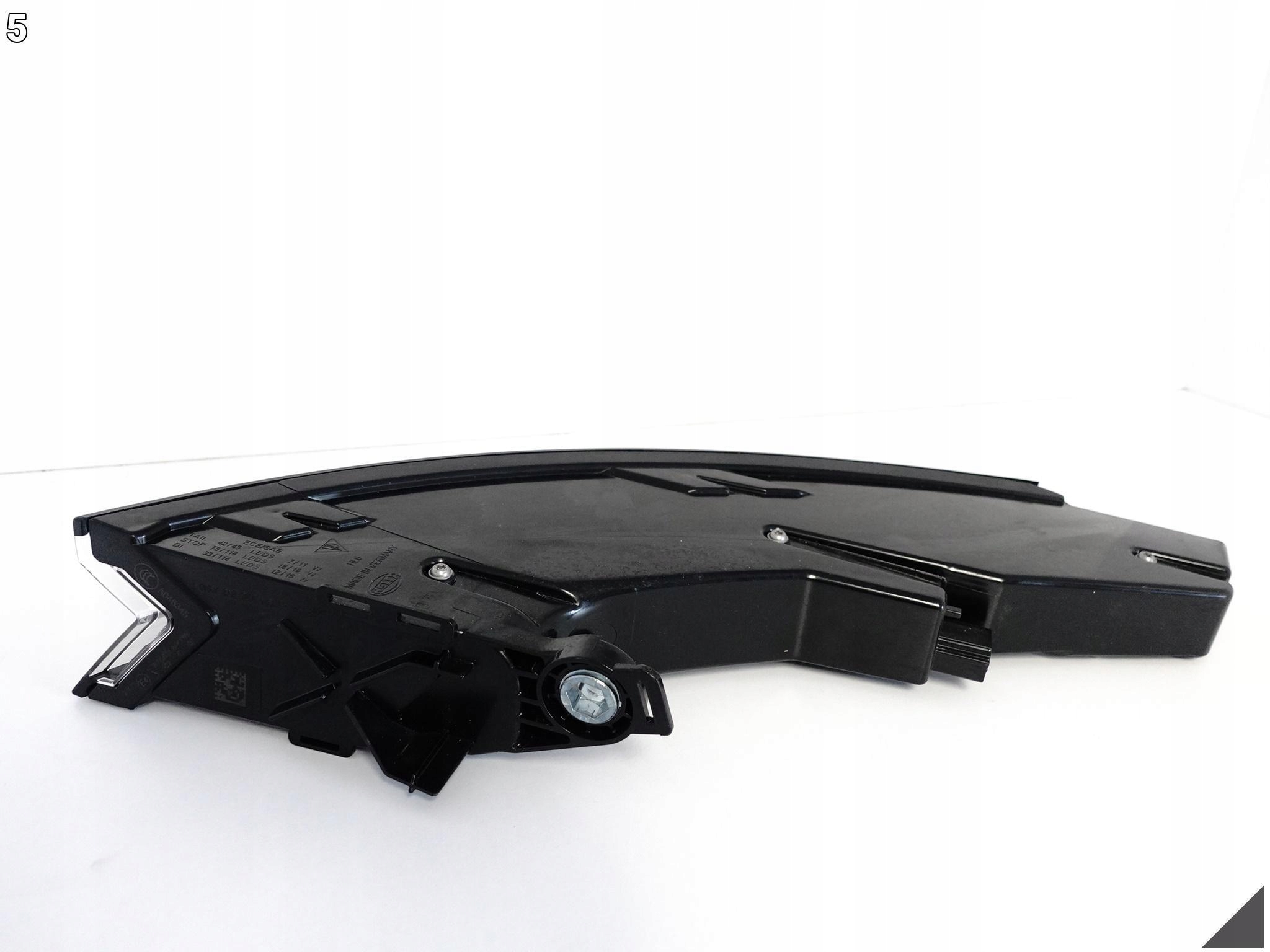 PORSCHE TAYCAN 9J1 19- LAMPA LED LEWA BIAŁA DYMIONA PRZEZROCZYSTA TYŁ EU PORSCHE TAYCAN 9J1 19- LAMPA LED LEWA BIAŁA DYMIONA PRZEZROCZYSTA TYŁ EU - obrazek 6