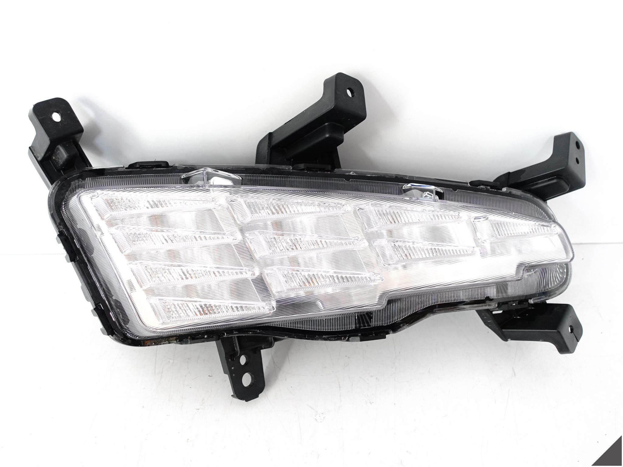 HYUNDAI I30 III 3 PDE LIFT 20-24 DRL HALOGEN LED PRAWY W ZDERZAK PRZÓD HYUNDAI I30 III 3 PDE LIFT 20-24 DRL HALOGEN LED PRAWY W ZDERZAK PRZÓD