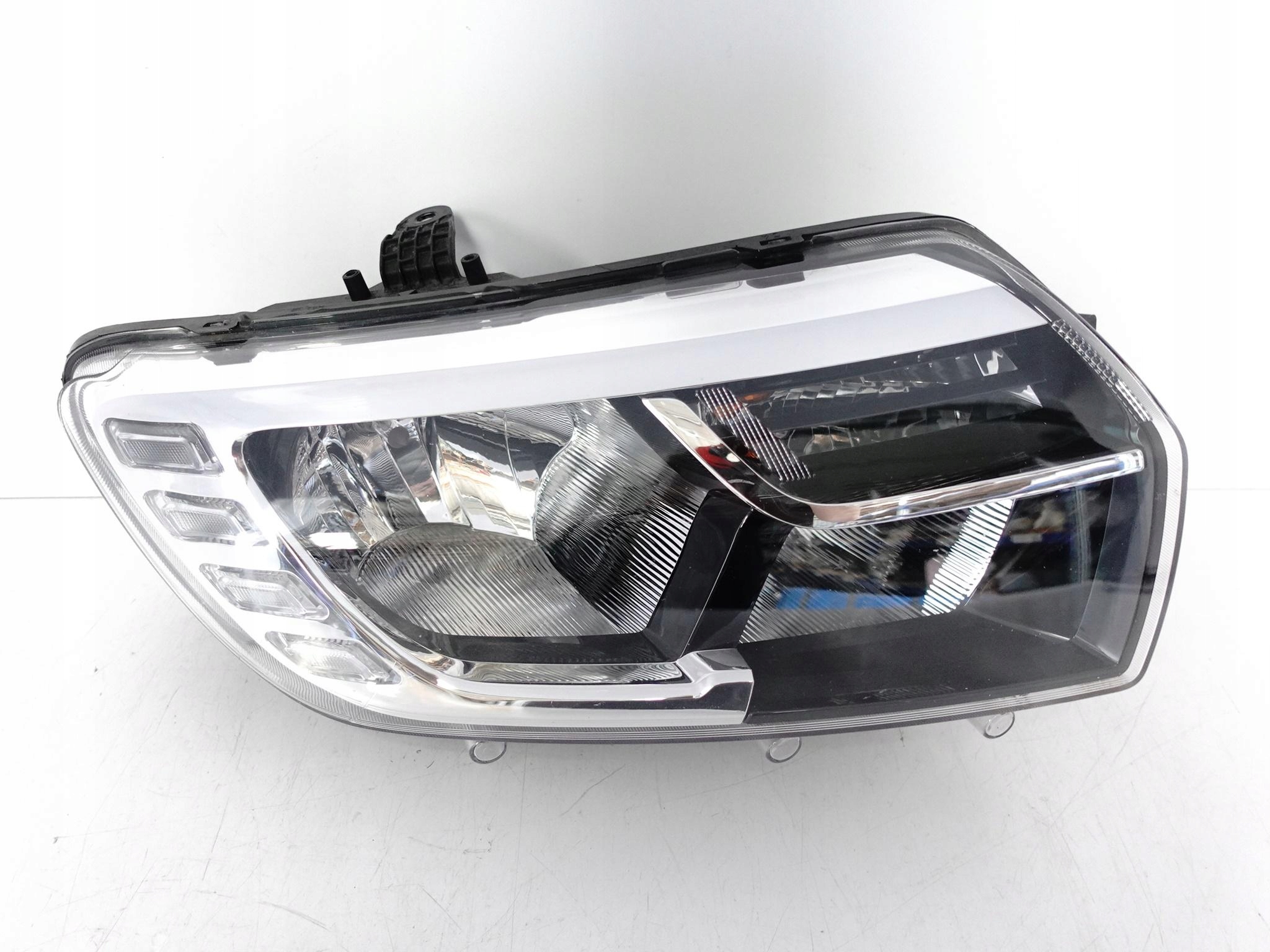 DACIA SANDERO LOGAN II 2 LIFT 17-20 LAMPA PRAWA ZWYKŁA H7+LED EU DACIA SANDERO LOGAN II 2 LIFT 17-20 LAMPA PRAWA ZWYKŁA H7+LED EU