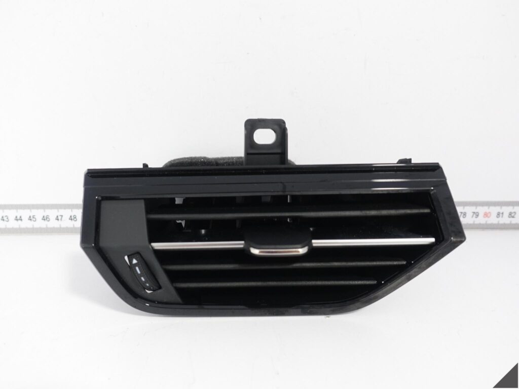 AUDI Q3 SQ3 RSQ3 II F3 83F 83A 83B KONSOLA KOKPIT KRATKA NAWIEWU PRAWA 6PS AUDI Q3 SQ3 RSQ3 II F3 83F 83A 83B KONSOLA KOKPIT KRATKA NAWIEWU PRAWA 6PS