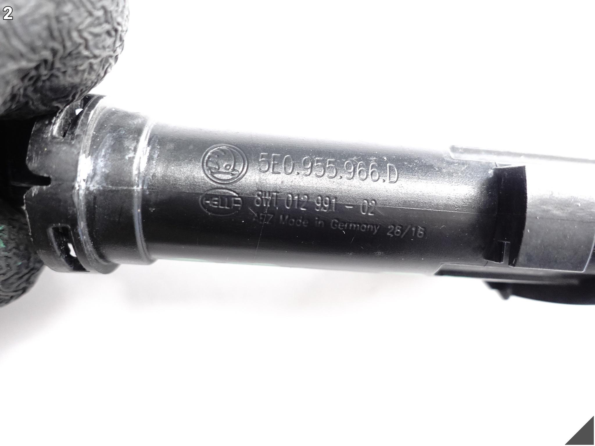 SKODA OCTAVIA III 3 5E0 16-20 LIFT SPRYSK SPRYSKIWACZ DYSZA PRAWY PRZÓD SKODA OCTAVIA III 3 5E0 16-20 LIFT SPRYSK SPRYSKIWACZ DYSZA PRAWY PRZÓD - obrazek 3