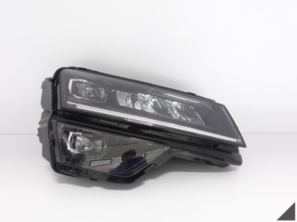 SKODA KAROQ 57B 18- LAMPA FULL LED PRAWA EUROPA SKODA KAROQ 57B 18- LAMPA FULL LED PRAWA EUROPA