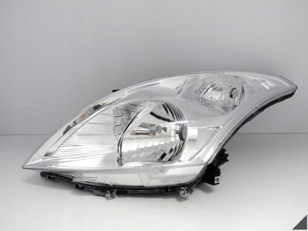 SUZUKI SWIFT IV 4 MK7 10-17 LAMPA ZWYKŁA HALOGEN LEWA PRZÓD EUROPA B.ŁADNA SUZUKI SWIFT IV 4 MK7 10-17 LAMPA ZWYKŁA HALOGEN LEWA PRZÓD EUROPA B.ŁADNA
