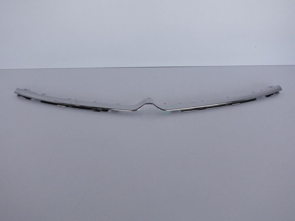 OPEL GRANDLAND LIFT 21- LISTWA GRILL CHROM OPEL GRANDLAND LIFT 21- LISTWA GRILL CHROM