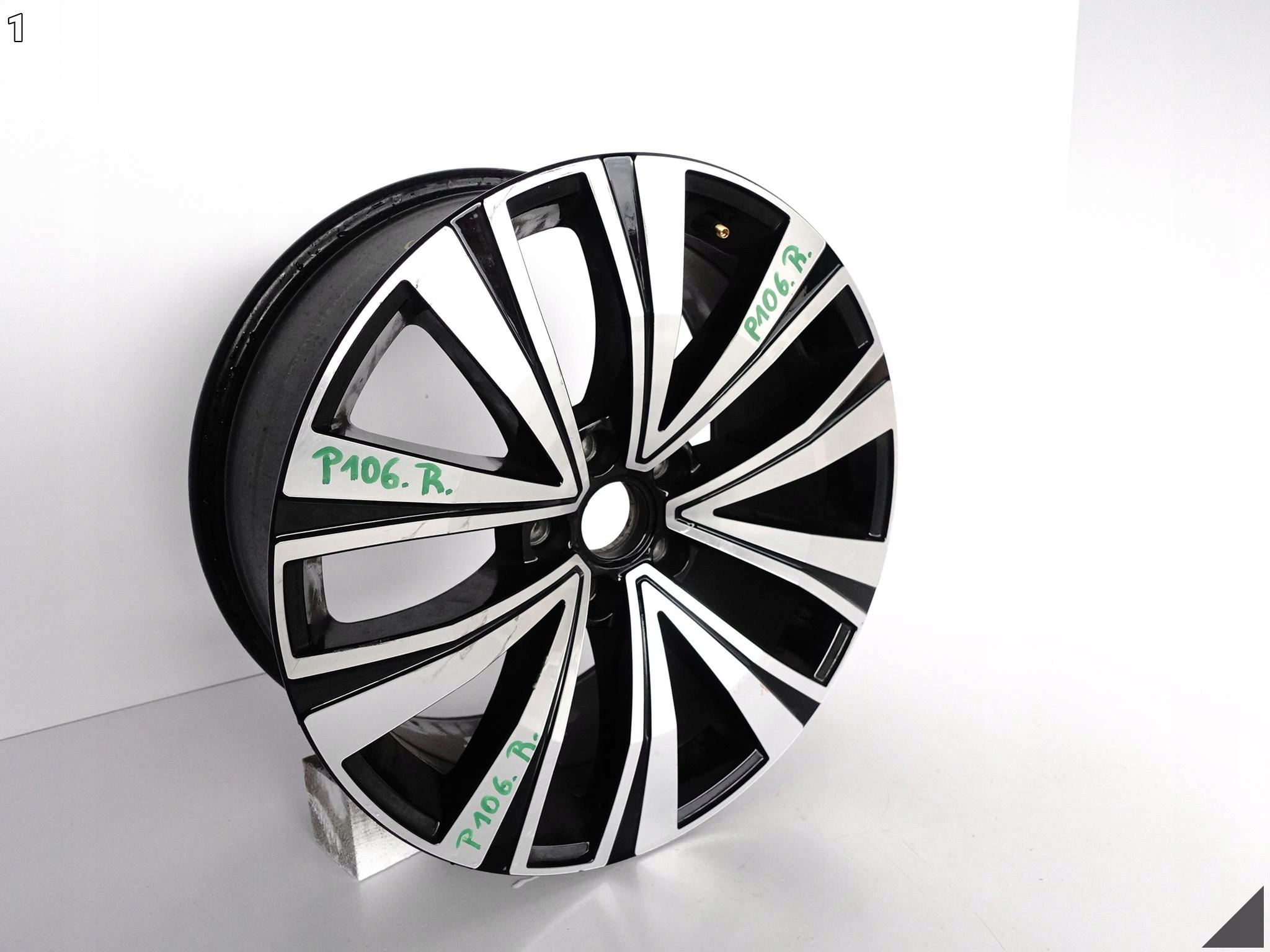 VW ARTEON 3G8 FELGA 8JX18 ET40 5X112 VW ARTEON 3G8 FELGA 8JX18 ET40 5X112 - obrazek 2
