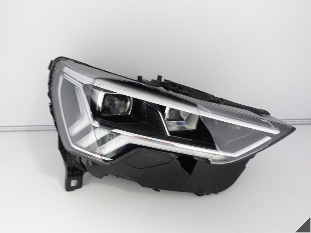 AUDI Q3 II (2 GENERACJA) F3 83A 18- LAMPA FULL LED PRAWA PRZÓD EUROPA *034* AUDI Q3 II (2 GENERACJA) F3 83A 18- LAMPA FULL LED PRAWA PRZÓD EUROPA *034*