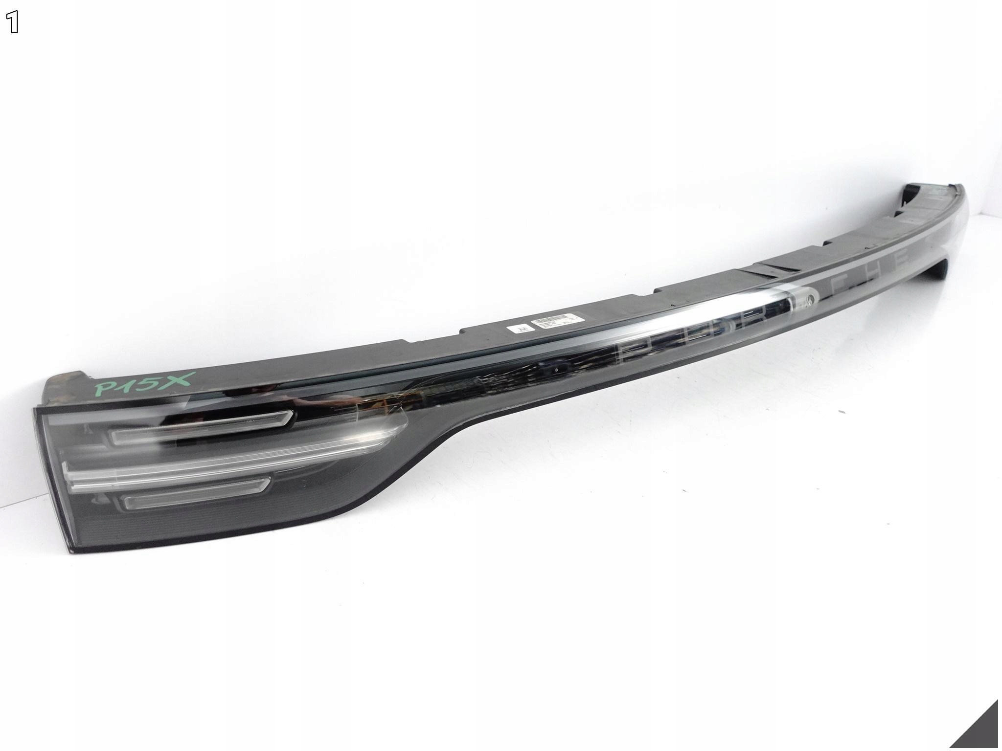 PORSCHE CAYENNE III E3 9Y0 18- LAMPA LED BLENDA W BAGAŻNIK TYŁ EU CIEMNA PORSCHE CAYENNE III E3 9Y0 18- LAMPA LED BLENDA W BAGAŻNIK TYŁ EU CIEMNA - obrazek 2